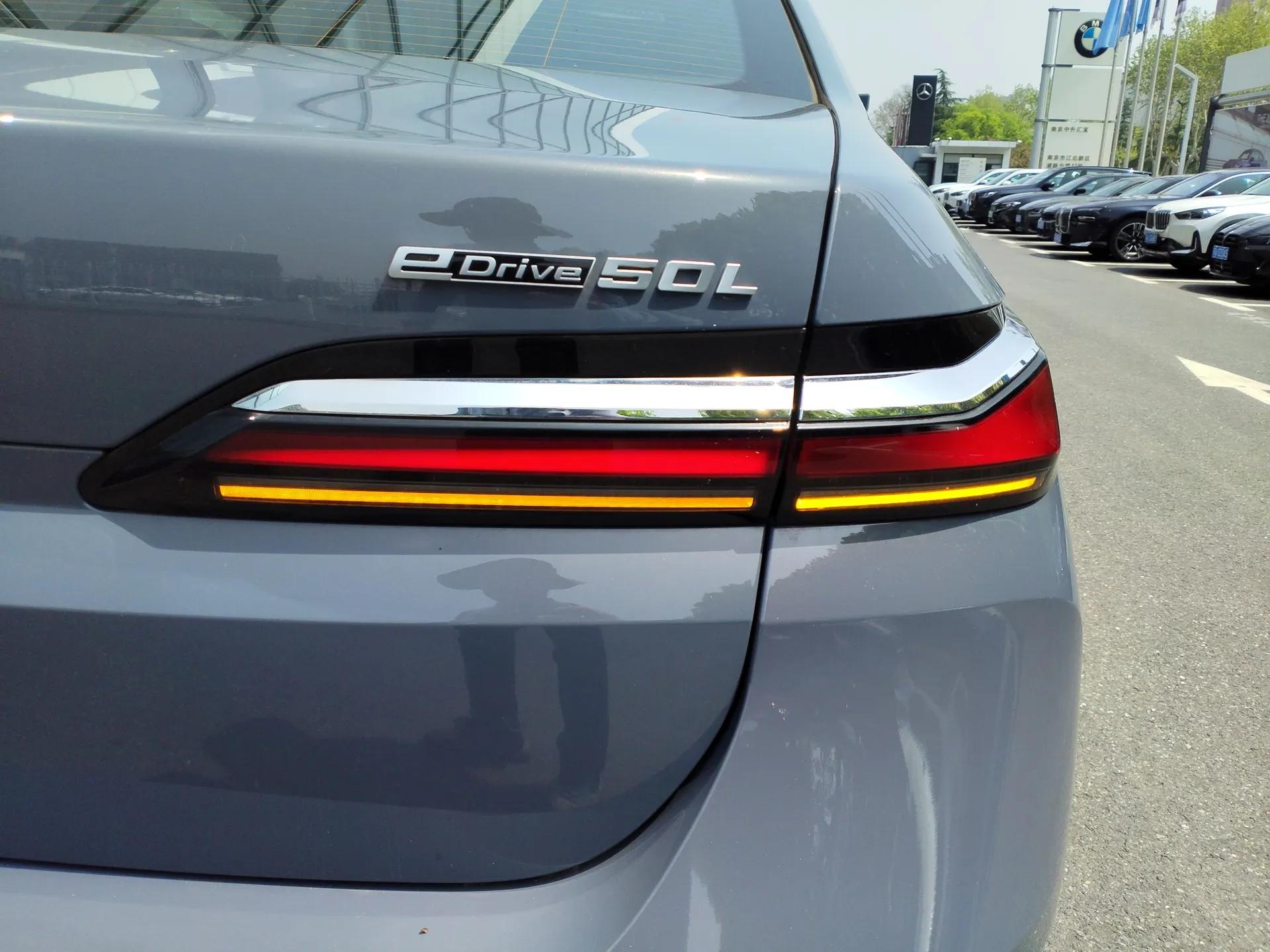BMW i7 2023 eDrive50L Prestige M Sport Package — миниатюра 7
