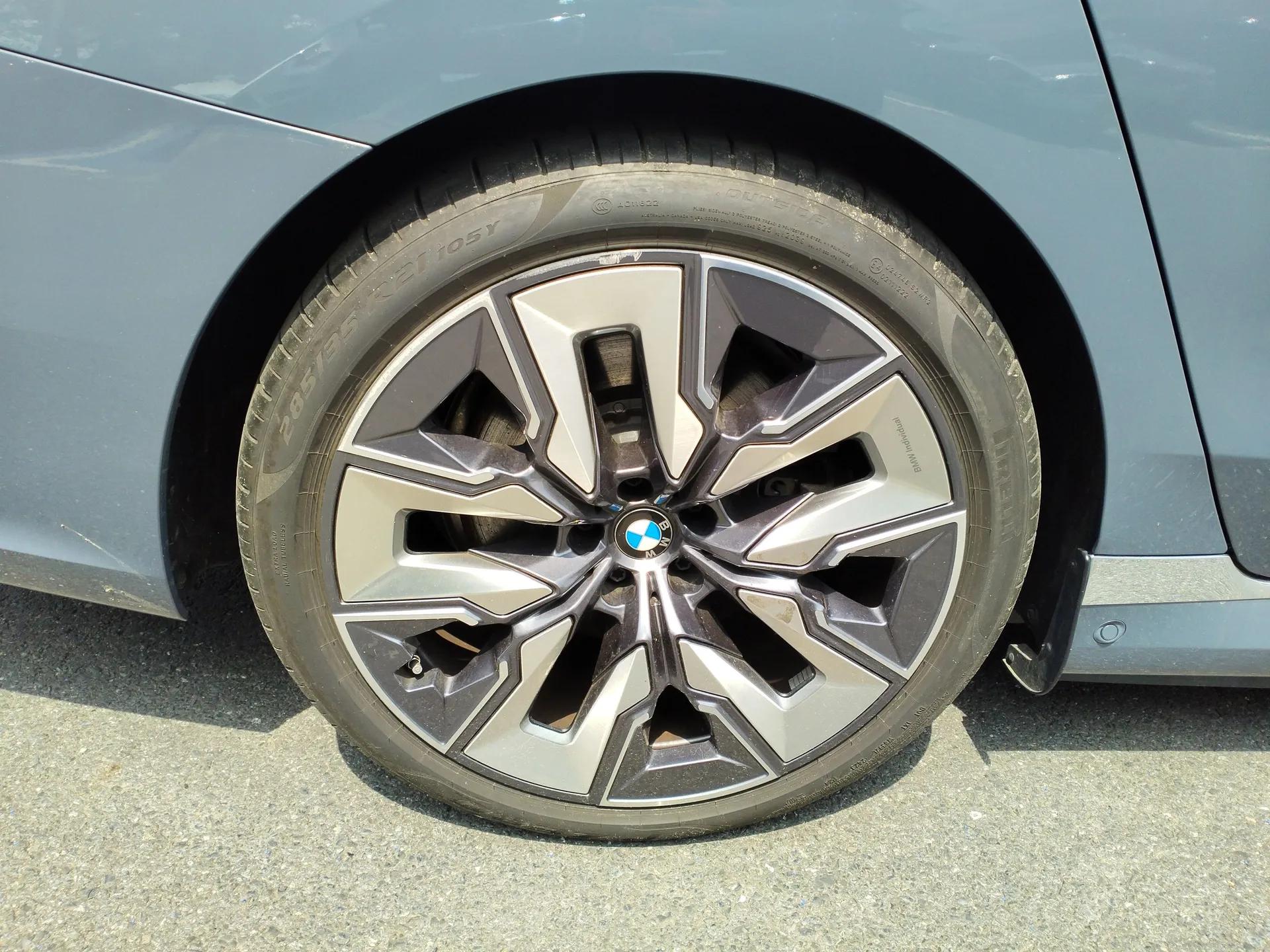 BMW i7 2023 eDrive50L Prestige M Sport Package — миниатюра 10