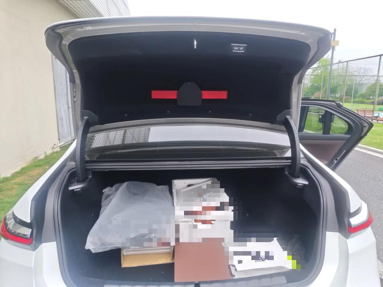 BMW i7 2023 xDrive60L Luxury Package — миниатюра 20