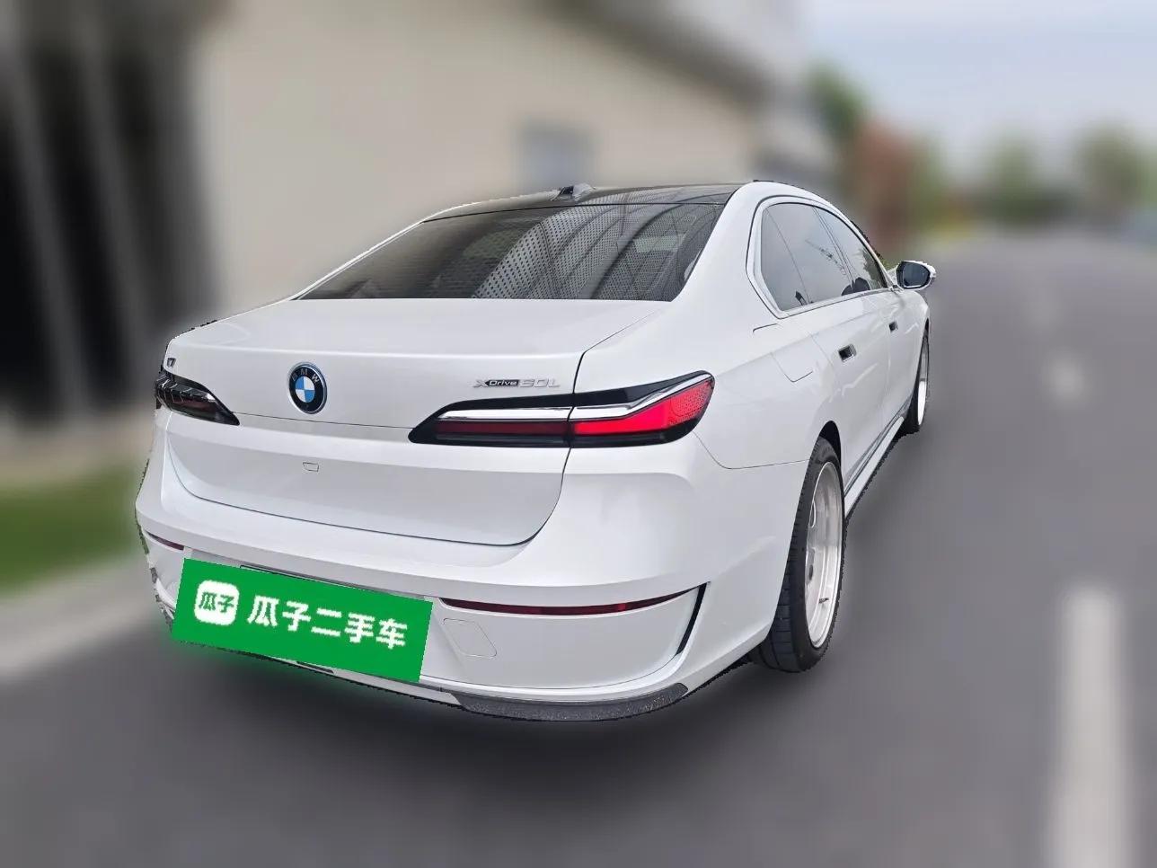 BMW i7 2023 xDrive60L Luxury Package — миниатюра 6