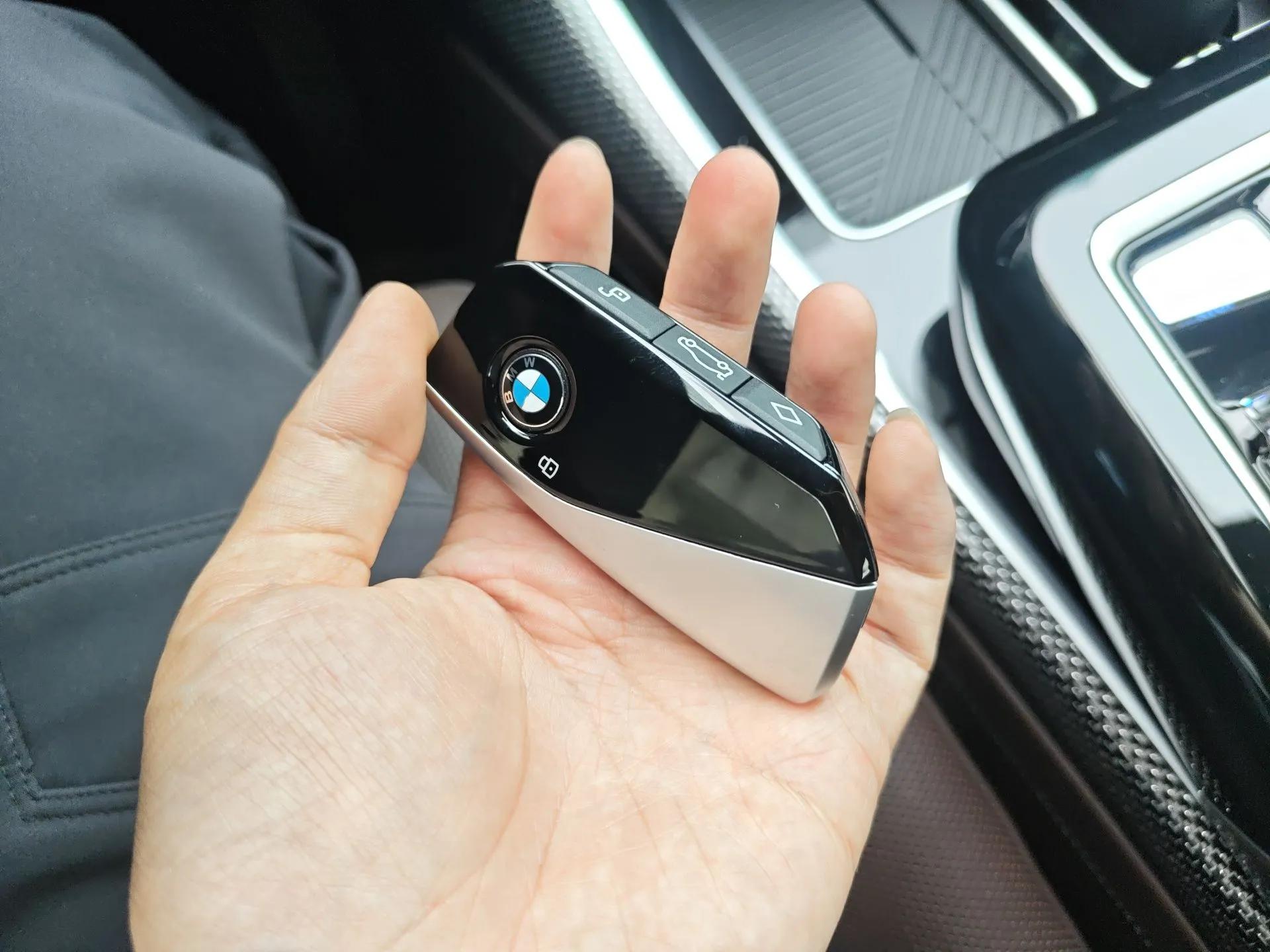 BMW i7 2023 xDrive60L Luxury Package — миниатюра 9