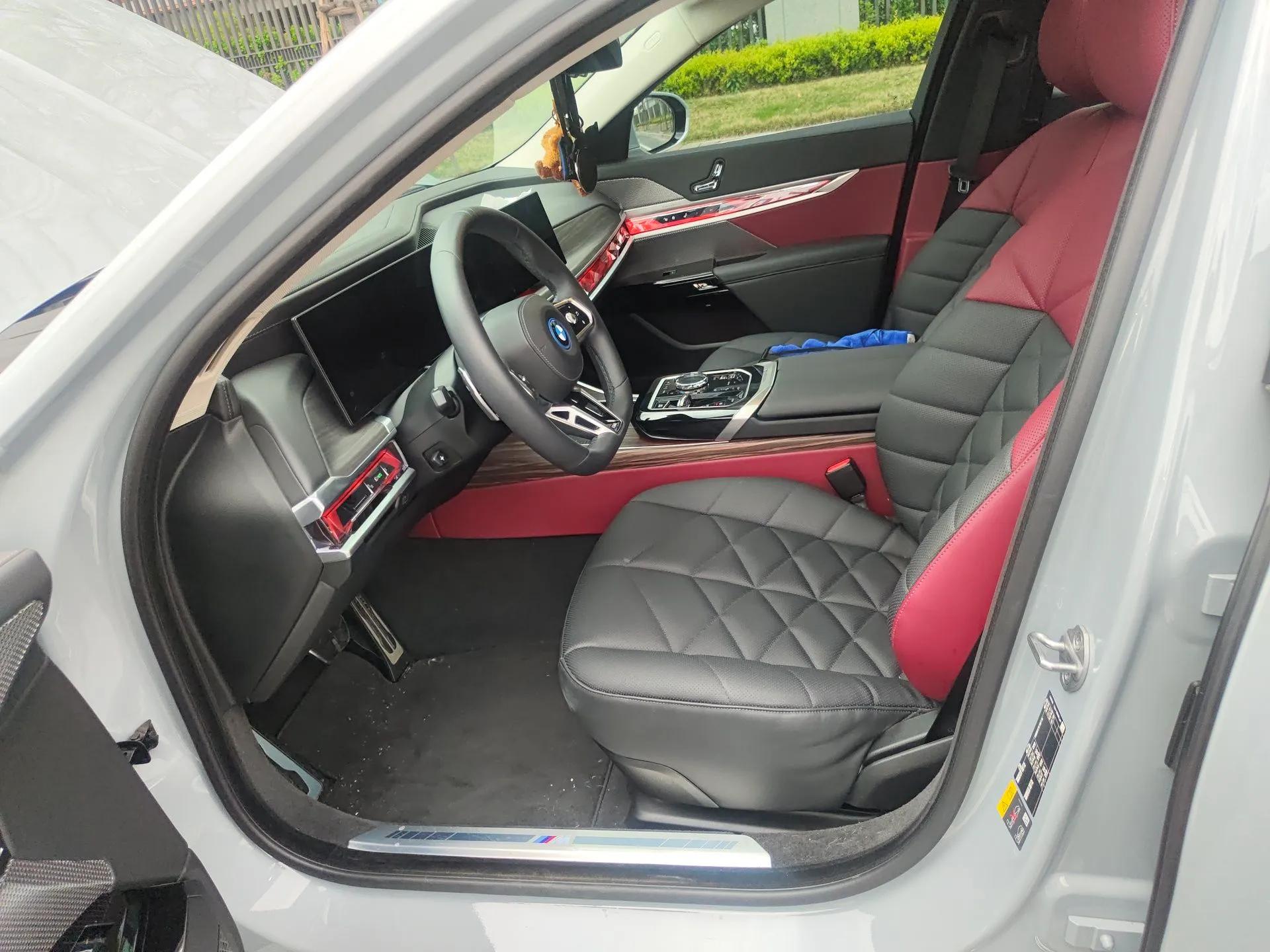 BMW i7 2023 eDrive50L Leading M Sport Package — миниатюра 16