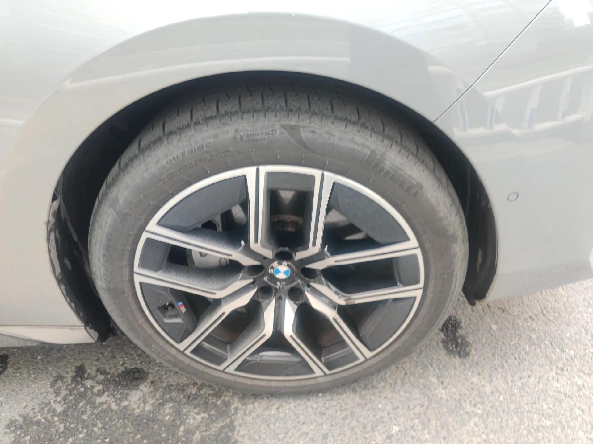 BMW i7 2023 eDrive50L Leading M Sport Package — миниатюра 8