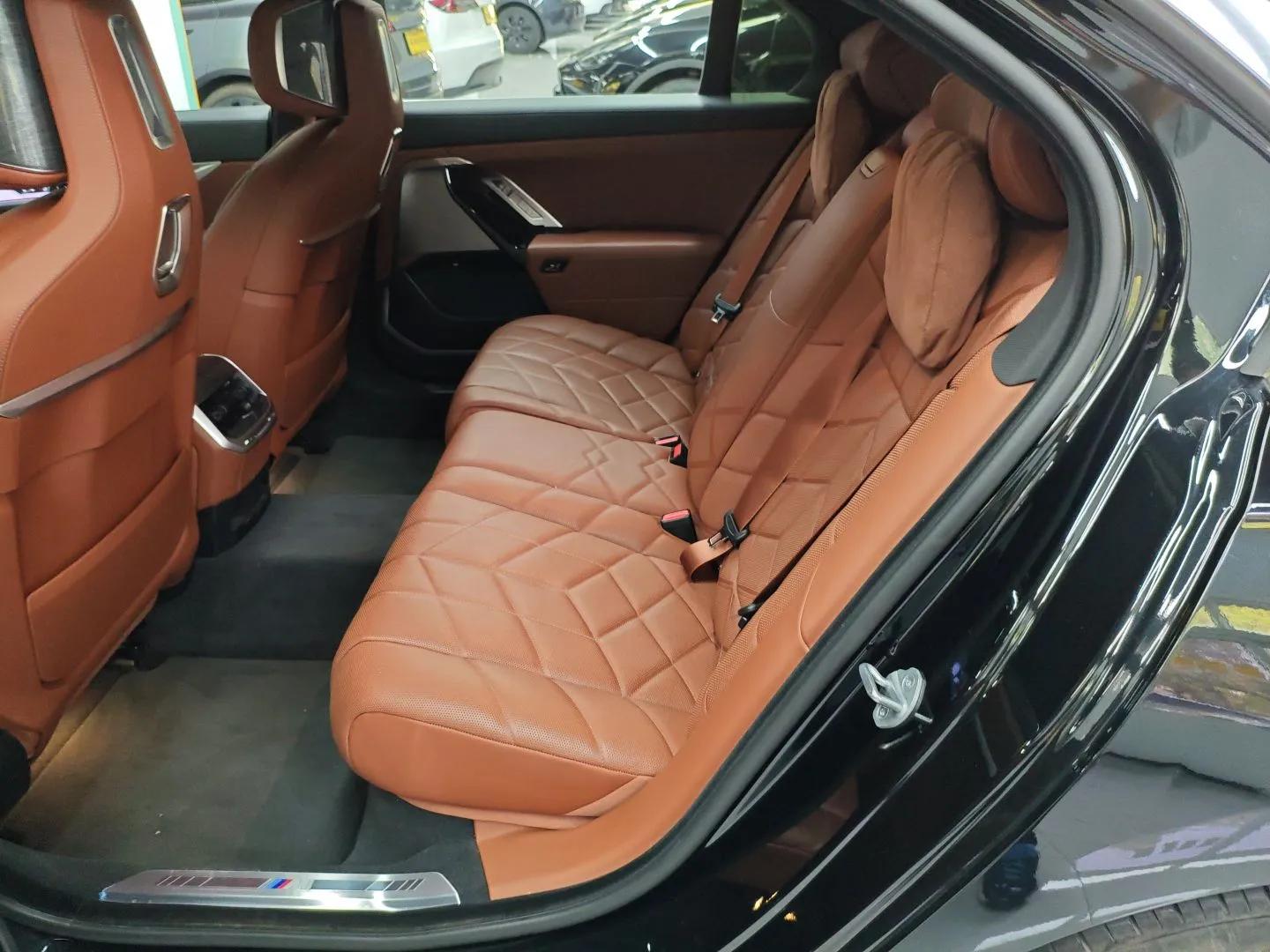 BMW i7 2023 eDrive50L Prestige M Sport Package — миниатюра 20