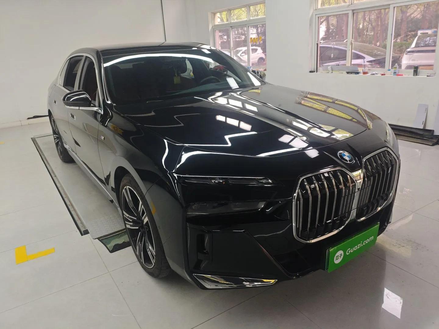 BMW i7 2023 eDrive50L Prestige M Sport Package — миниатюра 3