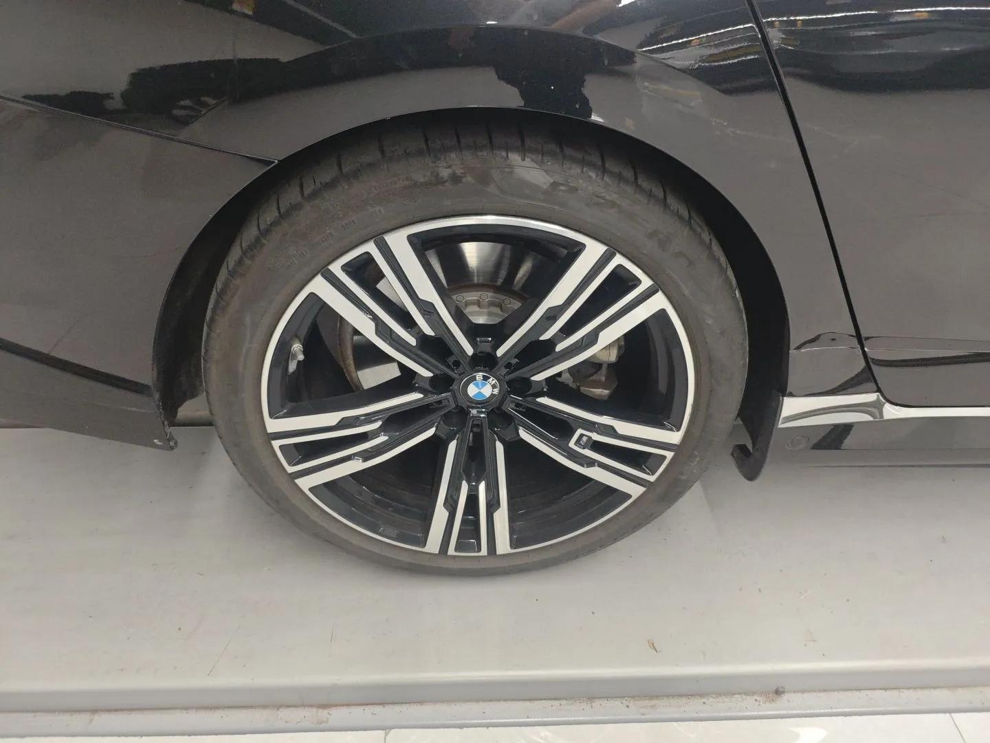 BMW i7 2023 eDrive50L Prestige M Sport Package — миниатюра 10
