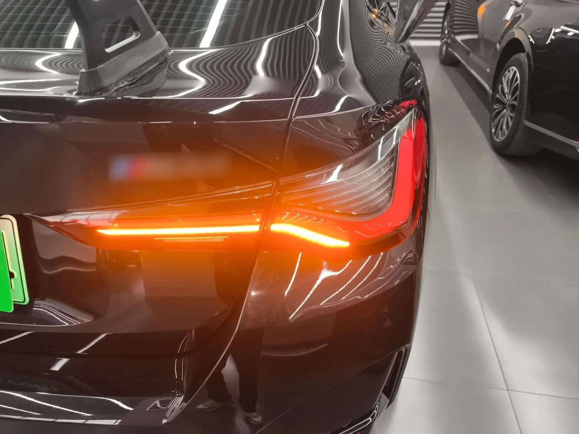 BMW i4 2022 M50 — миниатюра 7