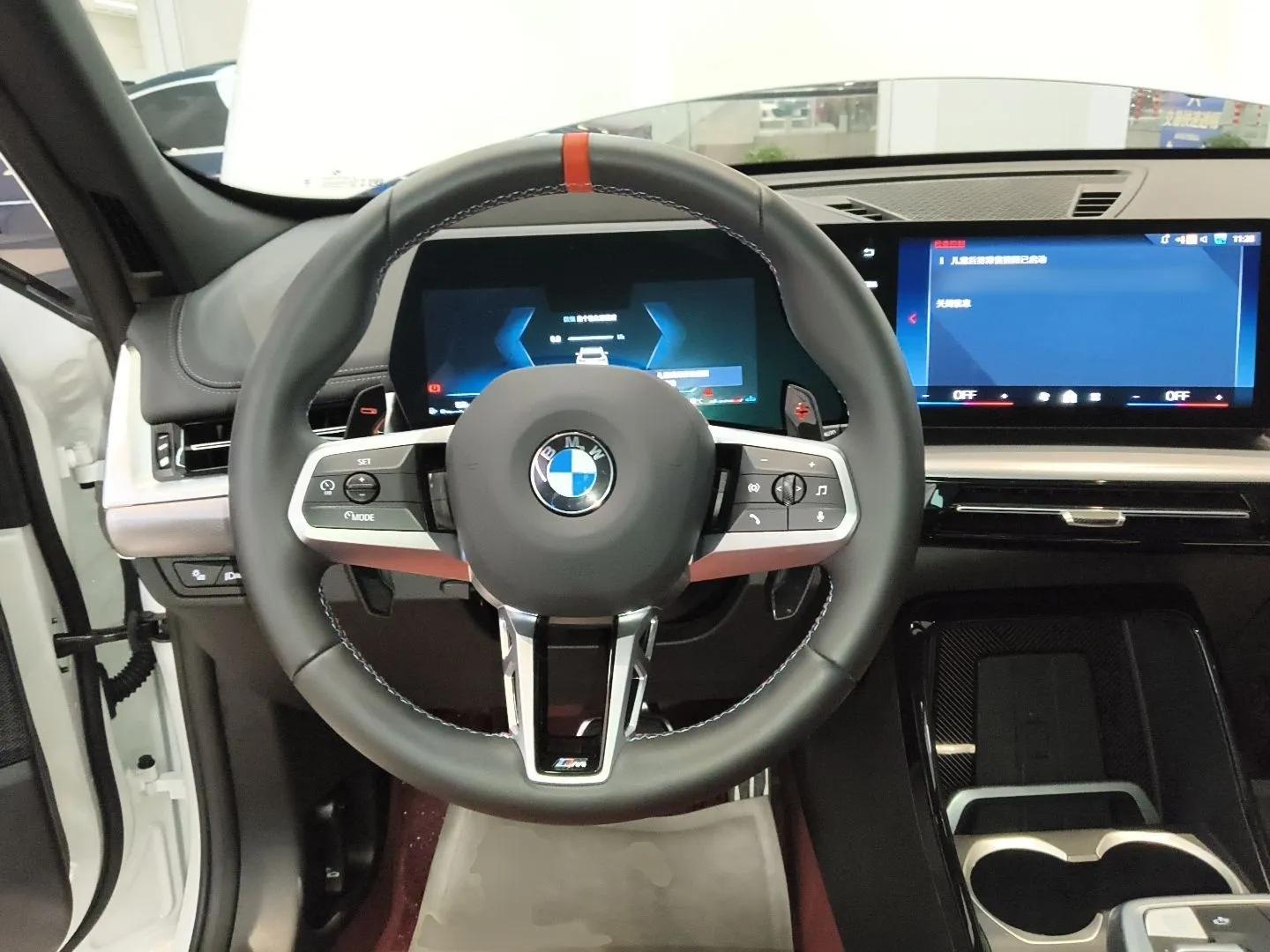 BMW X1 M35Li 2024 M35Li — миниатюра 14