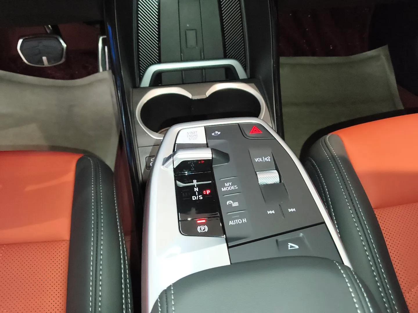 BMW X1 M35Li 2024 M35Li — миниатюра 17