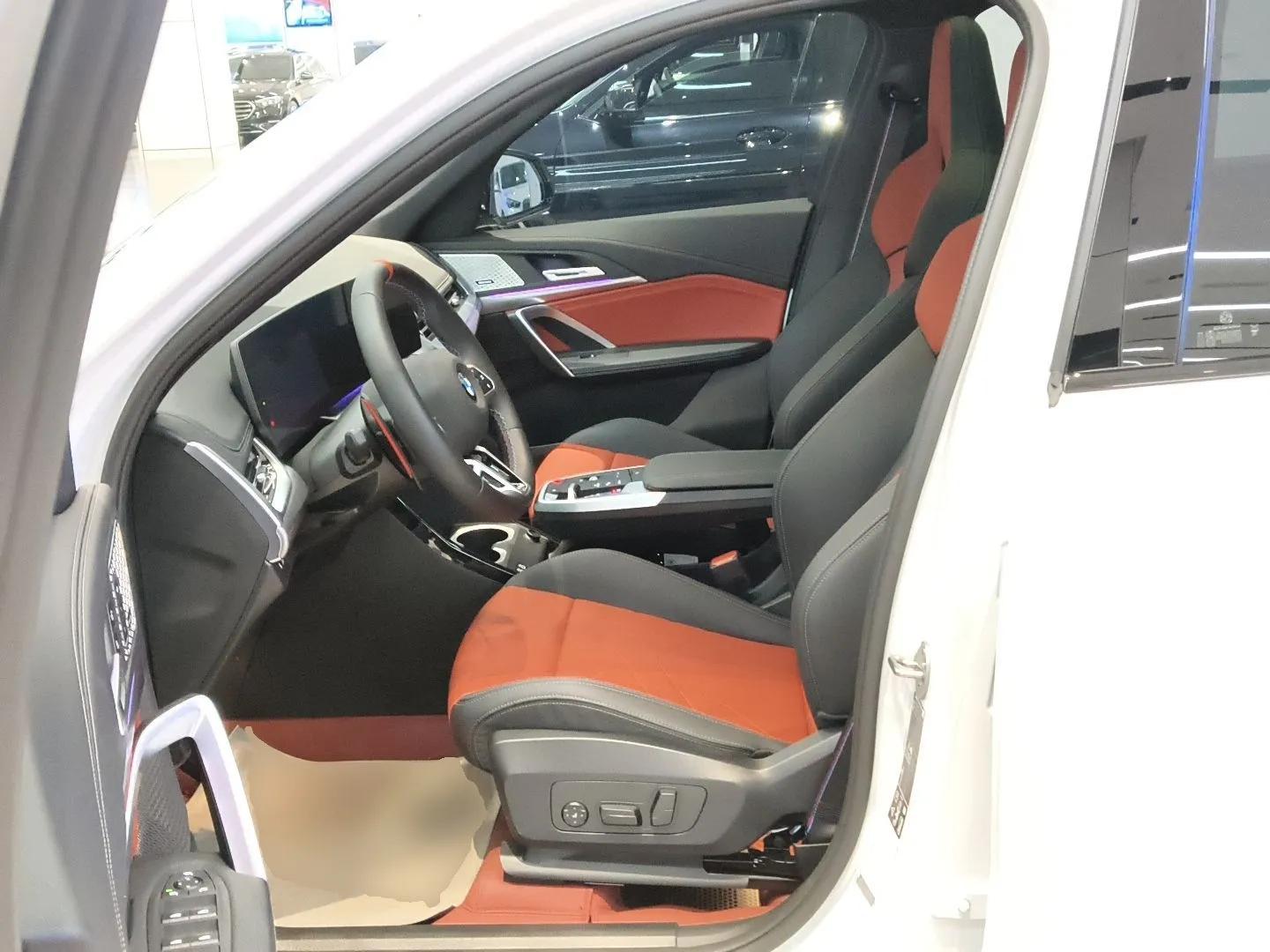 BMW X1 M35Li 2024 M35Li — миниатюра 18