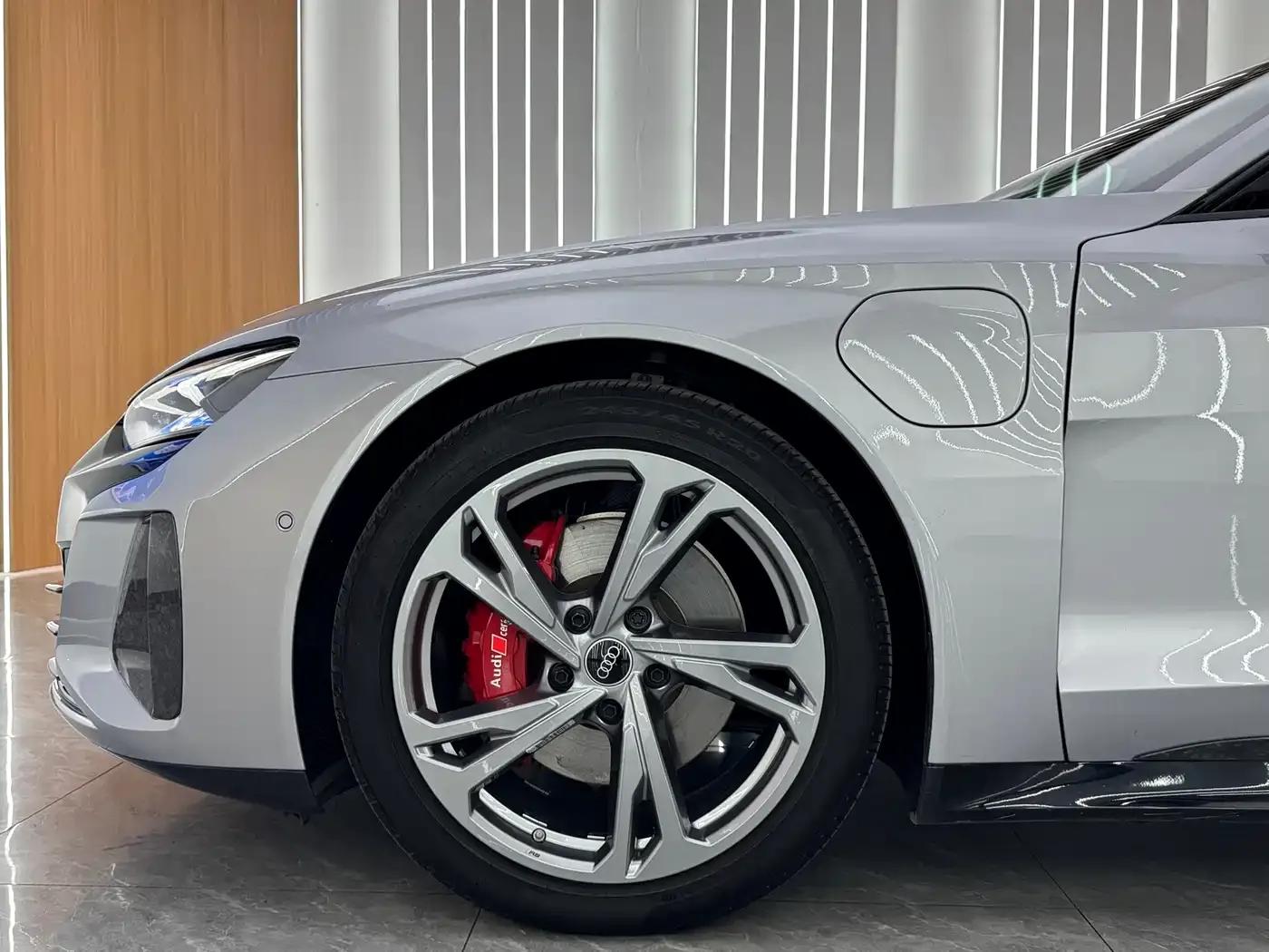 Audi e-tron GT 2023 Base Model — миниатюра 4