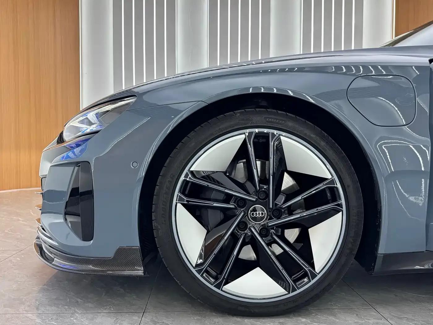 Audi e-tron GT 2023 Base Model — миниатюра 5