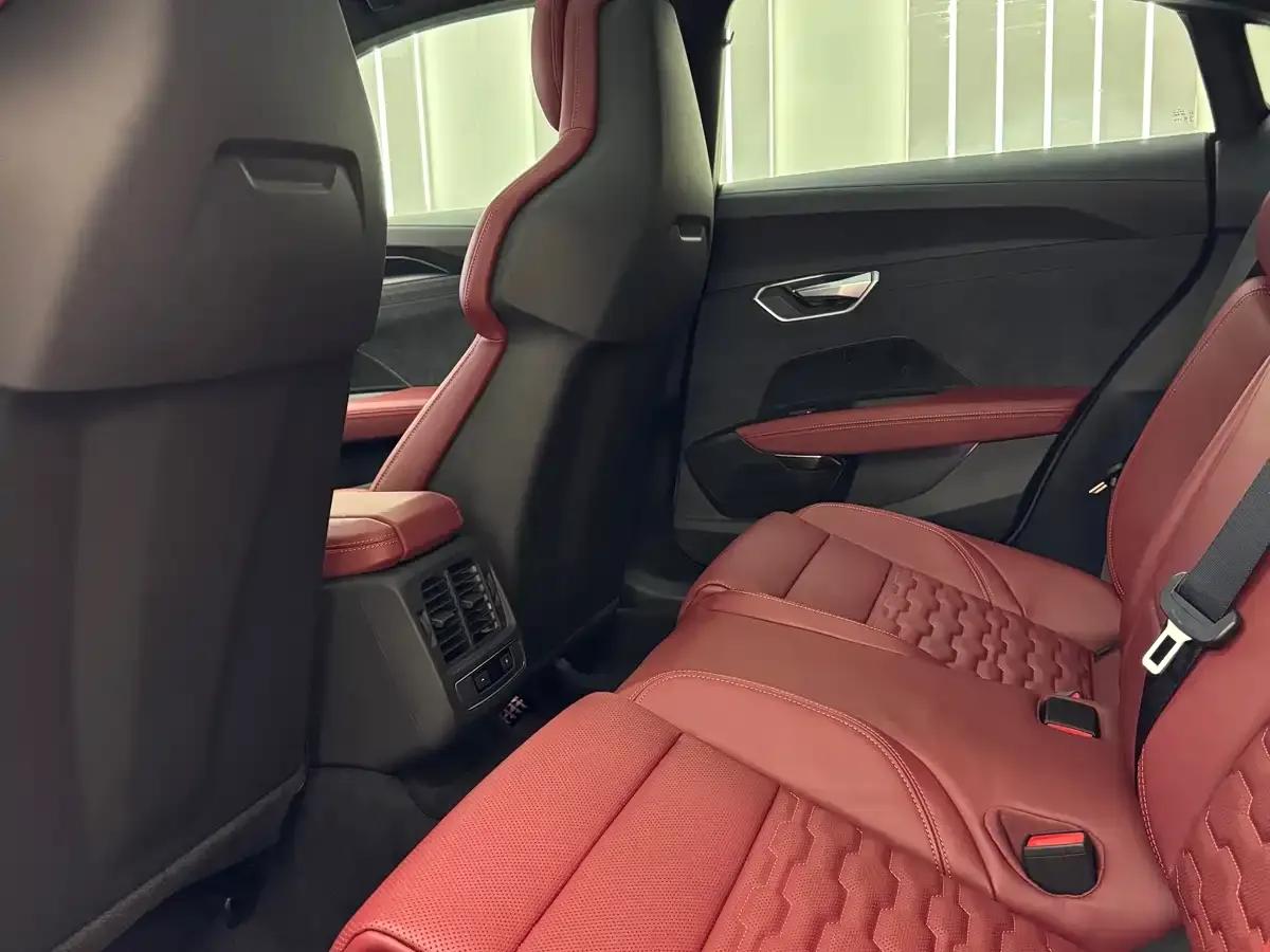 Audi e-tron GT 2023 Base Model — миниатюра 8