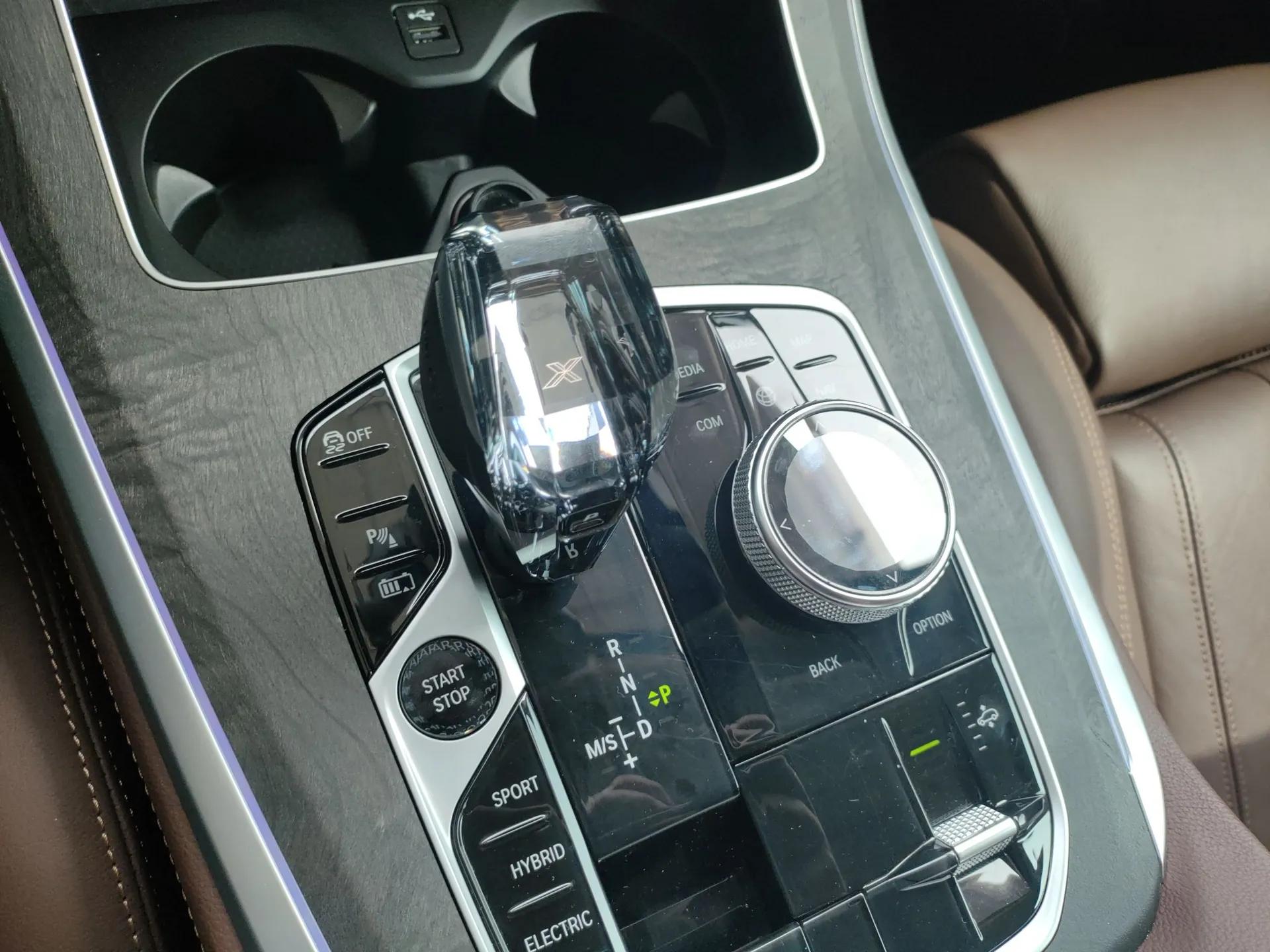 BMW X5 New Energy 2021 xDrive45e M Sport Package — миниатюра 16