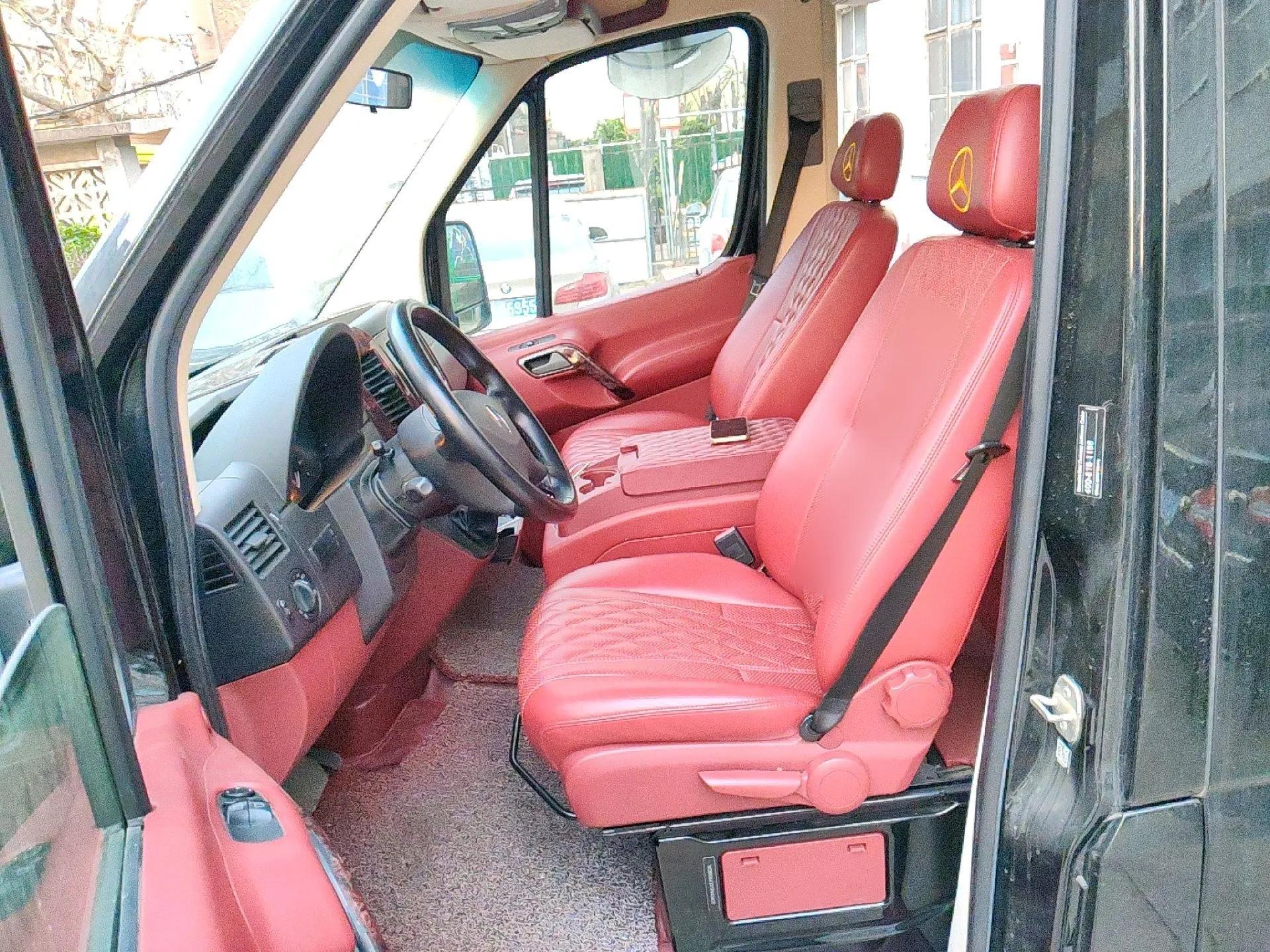 Mercedes-Benz Sprinter  — миниатюра 16