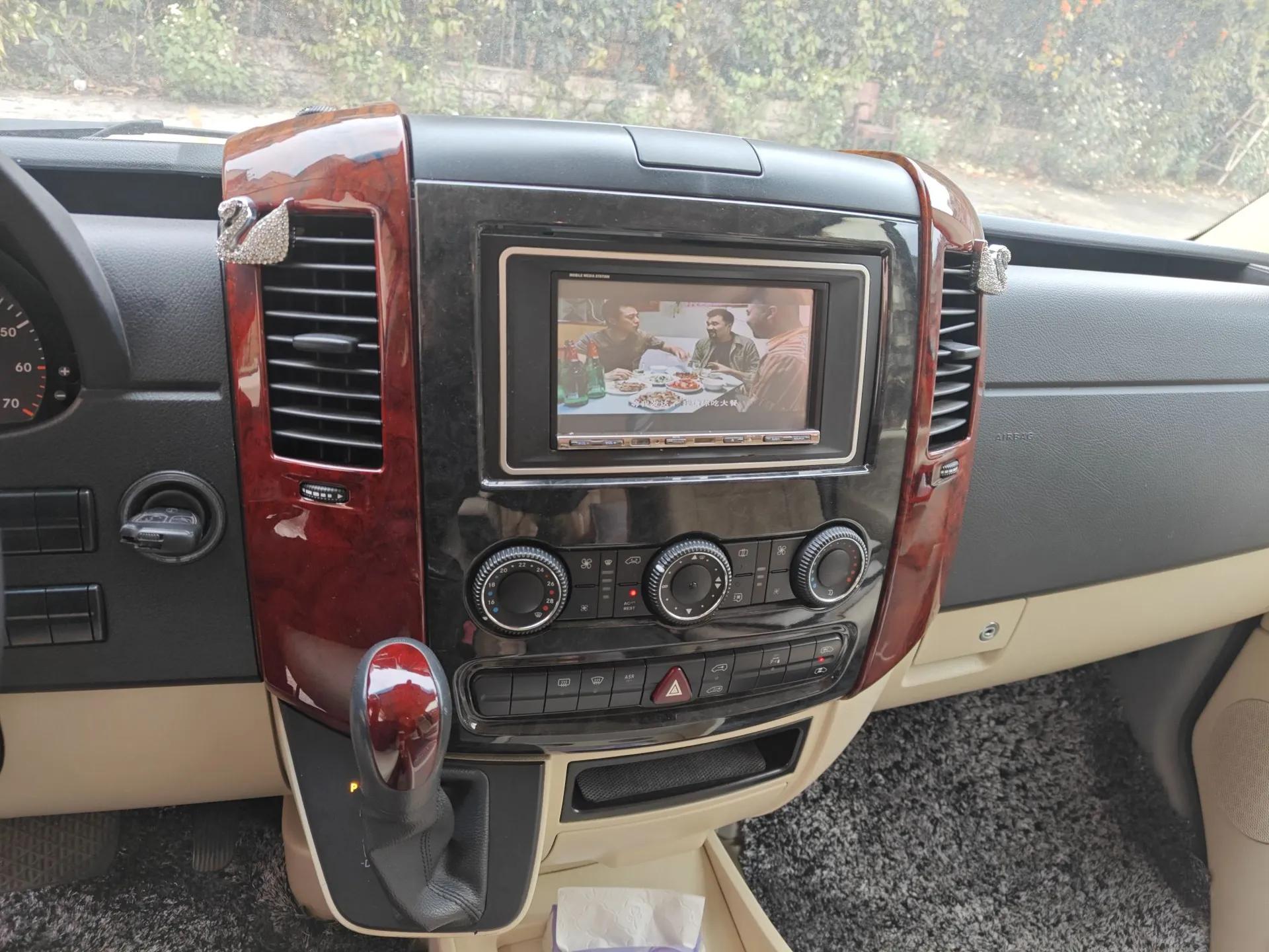 Mercedes-Benz Sprinter  — миниатюра 14