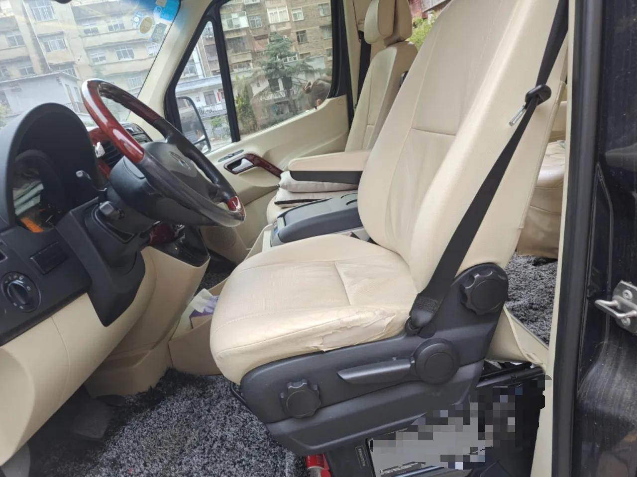 Mercedes-Benz Sprinter  — миниатюра 16