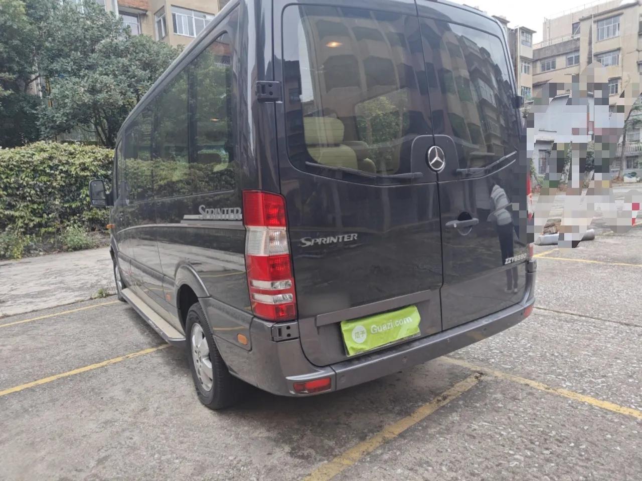 Mercedes-Benz Sprinter  — миниатюра 4