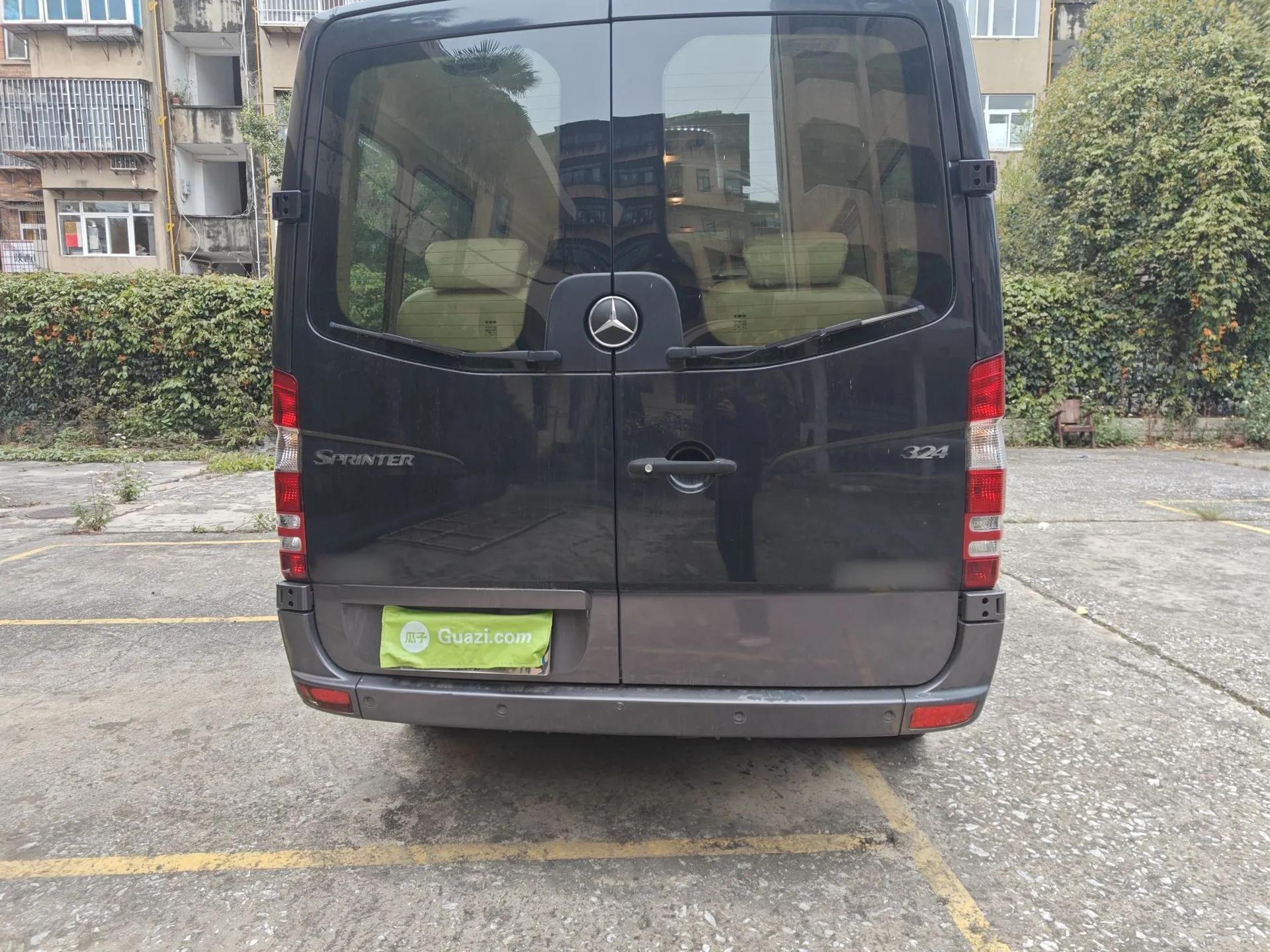 Mercedes-Benz Sprinter  — миниатюра 5