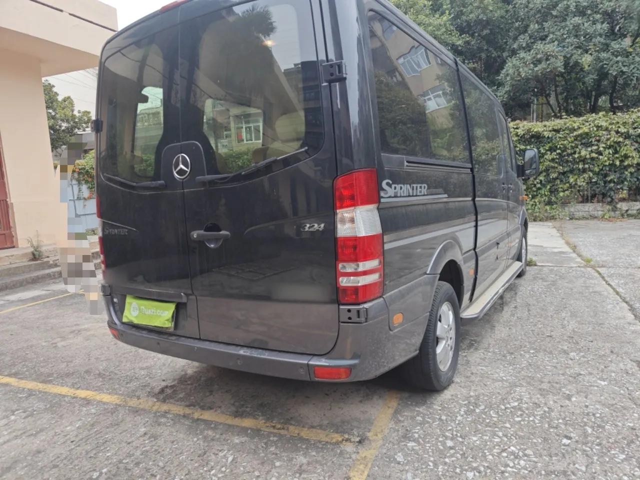 Mercedes-Benz Sprinter  — миниатюра 6