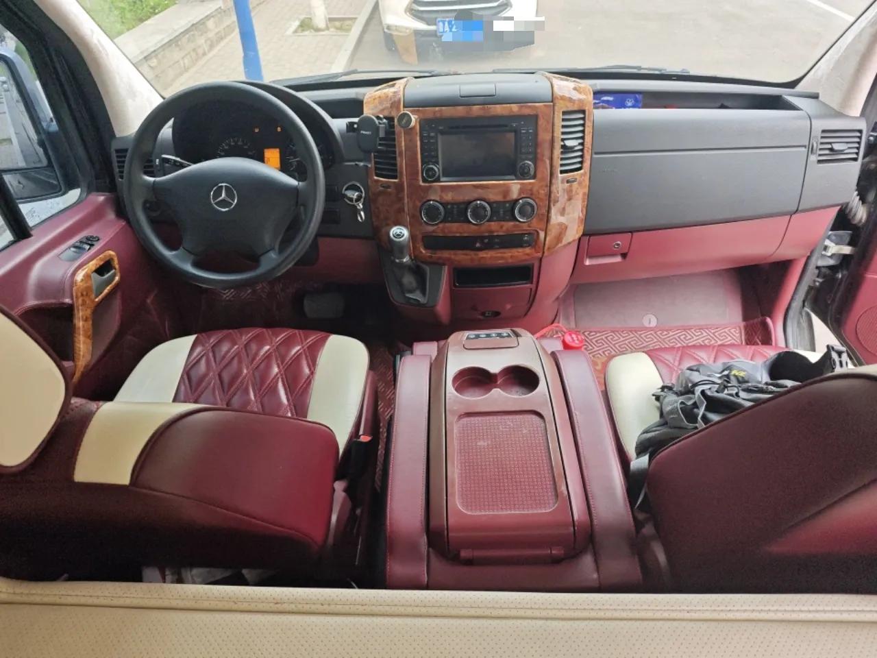 Mercedes-Benz Sprinter  — миниатюра 10