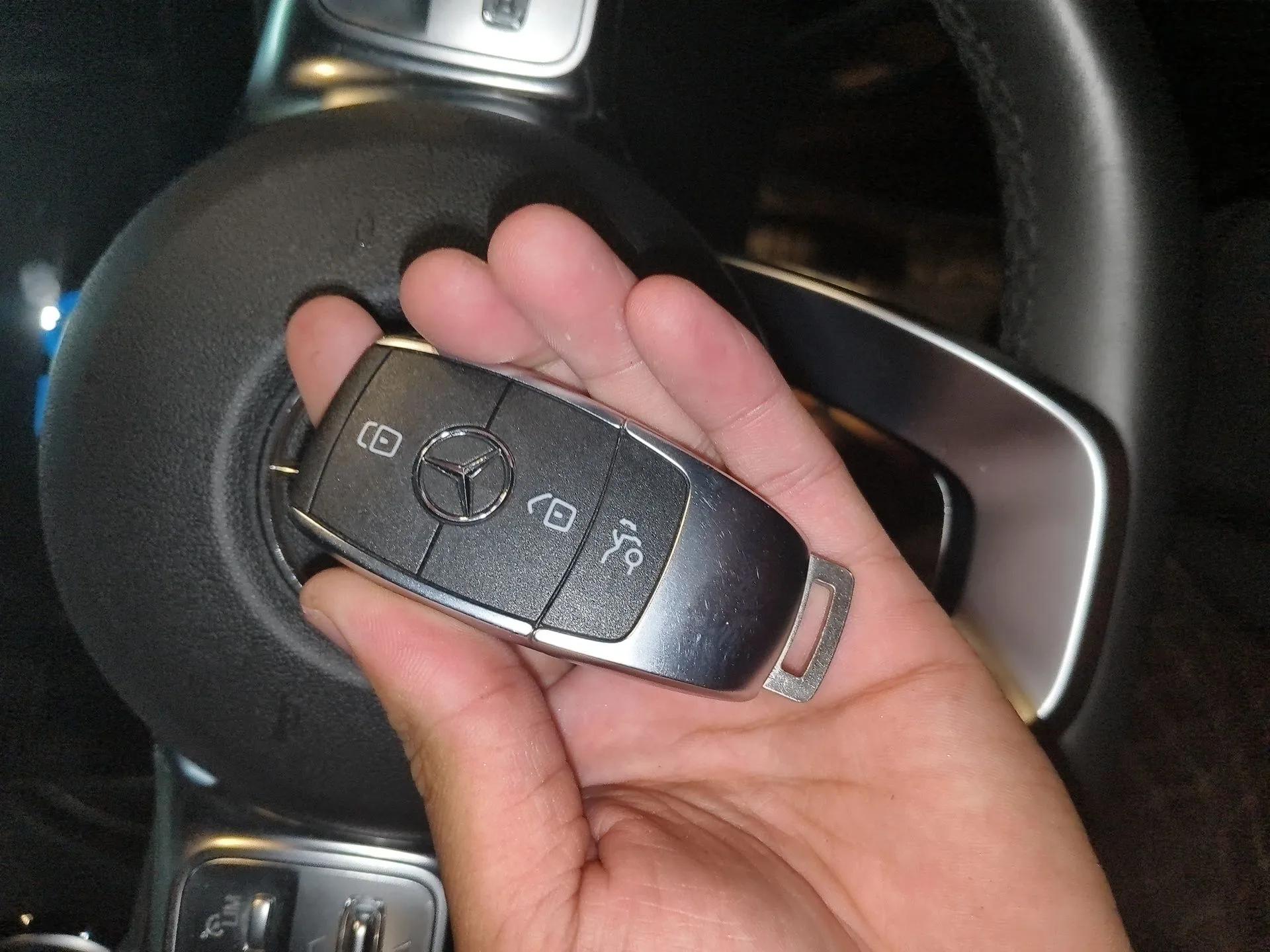 Mercedes-Benz EQB 2022 EQB 350 4MATIC First Edition Special Version — миниатюра 9