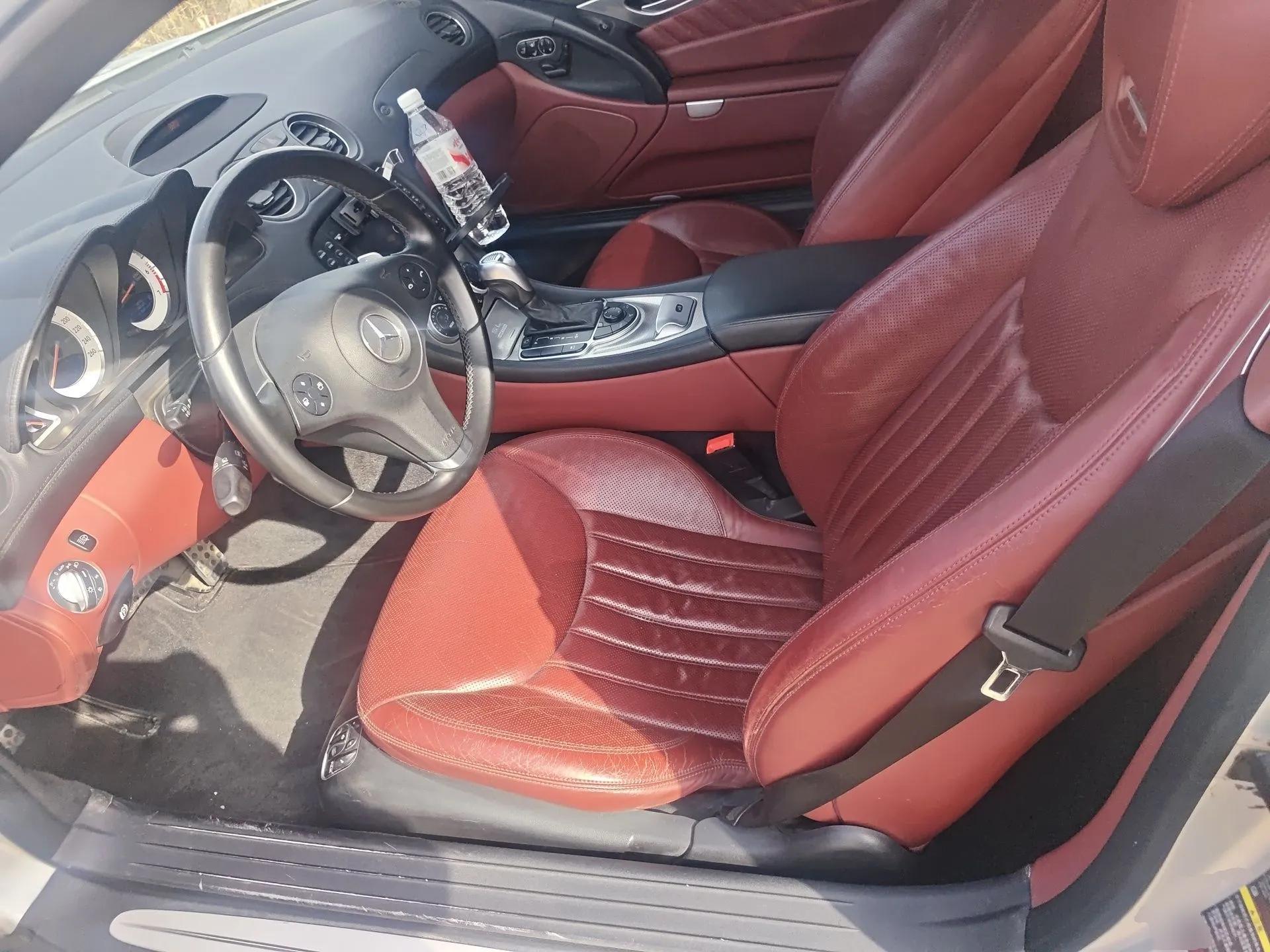Mercedes-Benz SL-Class 2011 SL 300 Grand Edition — миниатюра 16