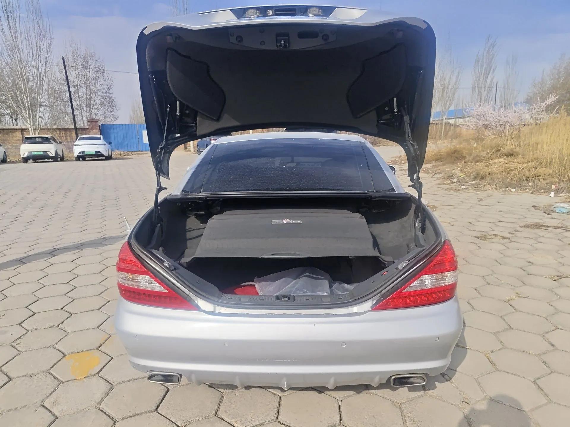 Mercedes-Benz SL-Class 2011 SL 300 Grand Edition — миниатюра 20