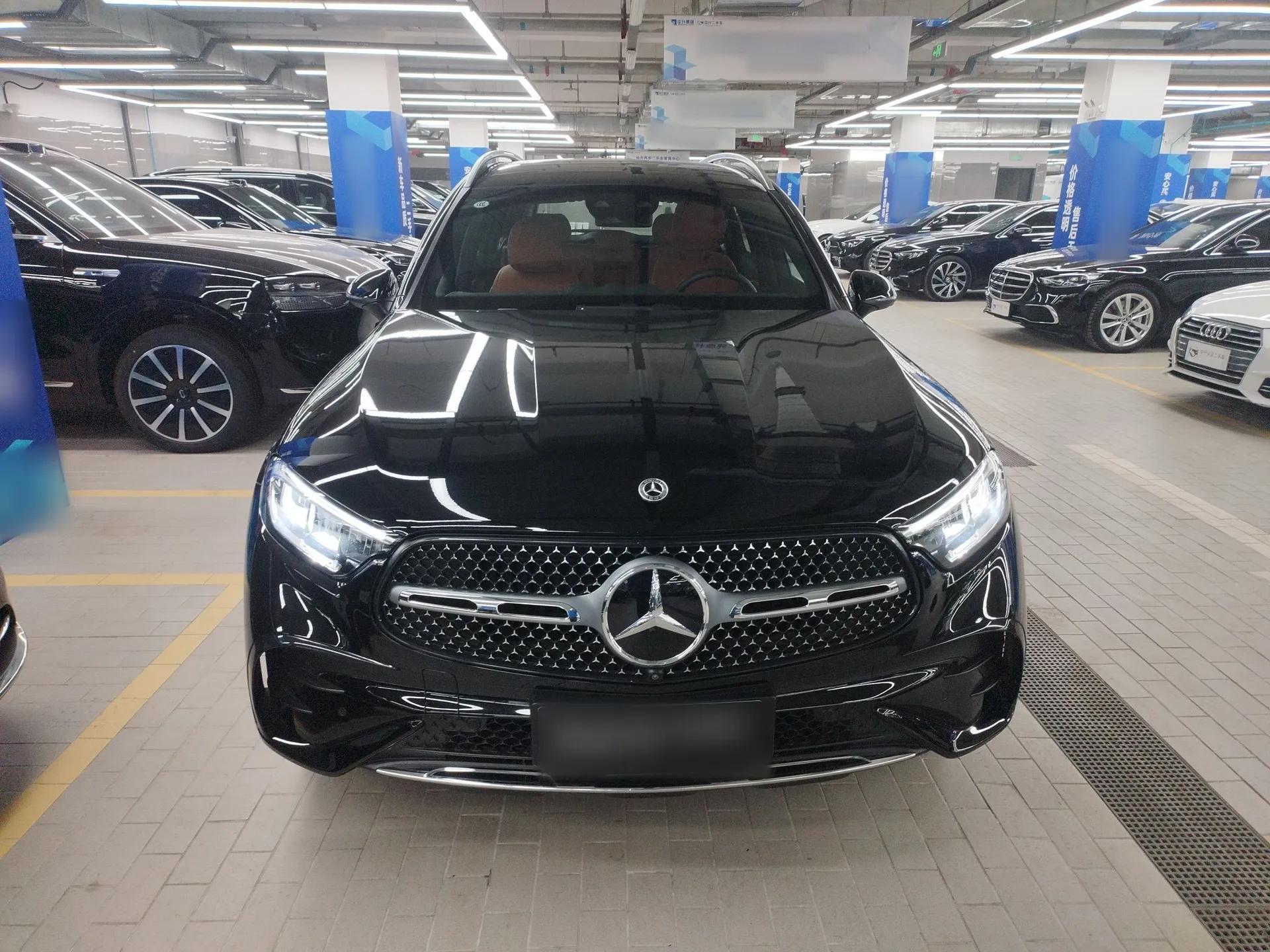 Mercedes-Benz GLC New Energy 2025 350 e L 4MATIC Collector's Edition — миниатюра 2