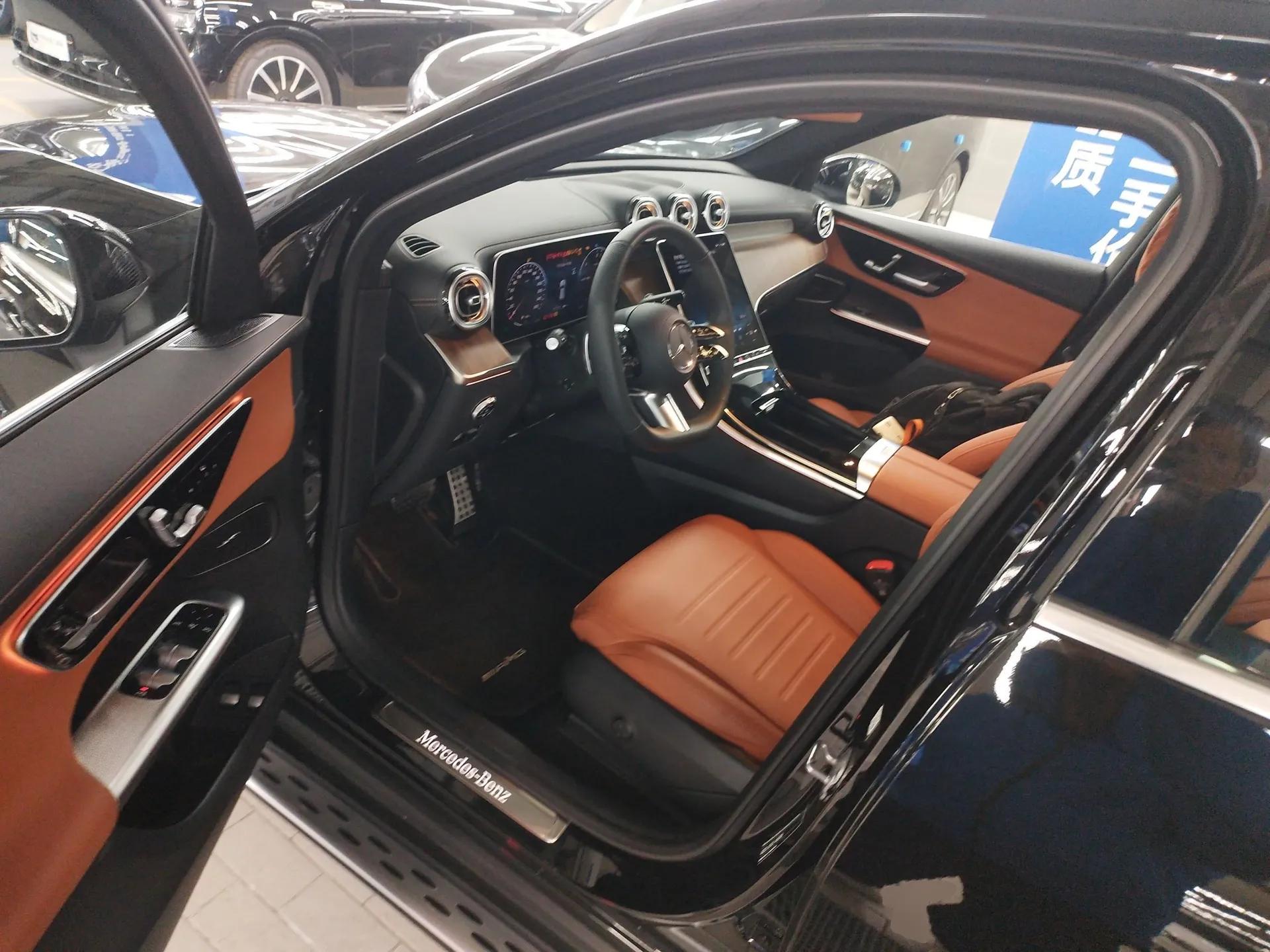 Mercedes-Benz GLC New Energy 2025 350 e L 4MATIC Collector's Edition — миниатюра 19
