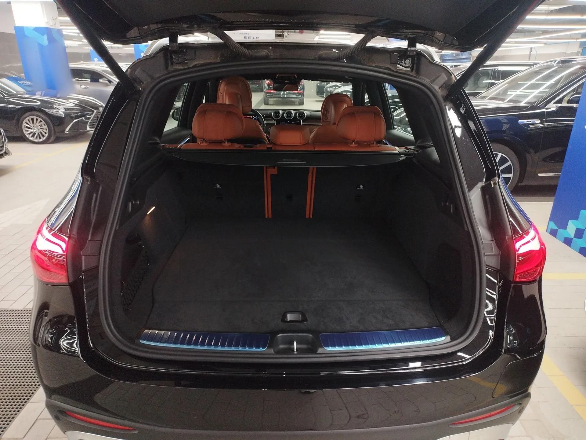 Mercedes-Benz GLC New Energy 2025 350 e L 4MATIC Collector's Edition — миниатюра 22