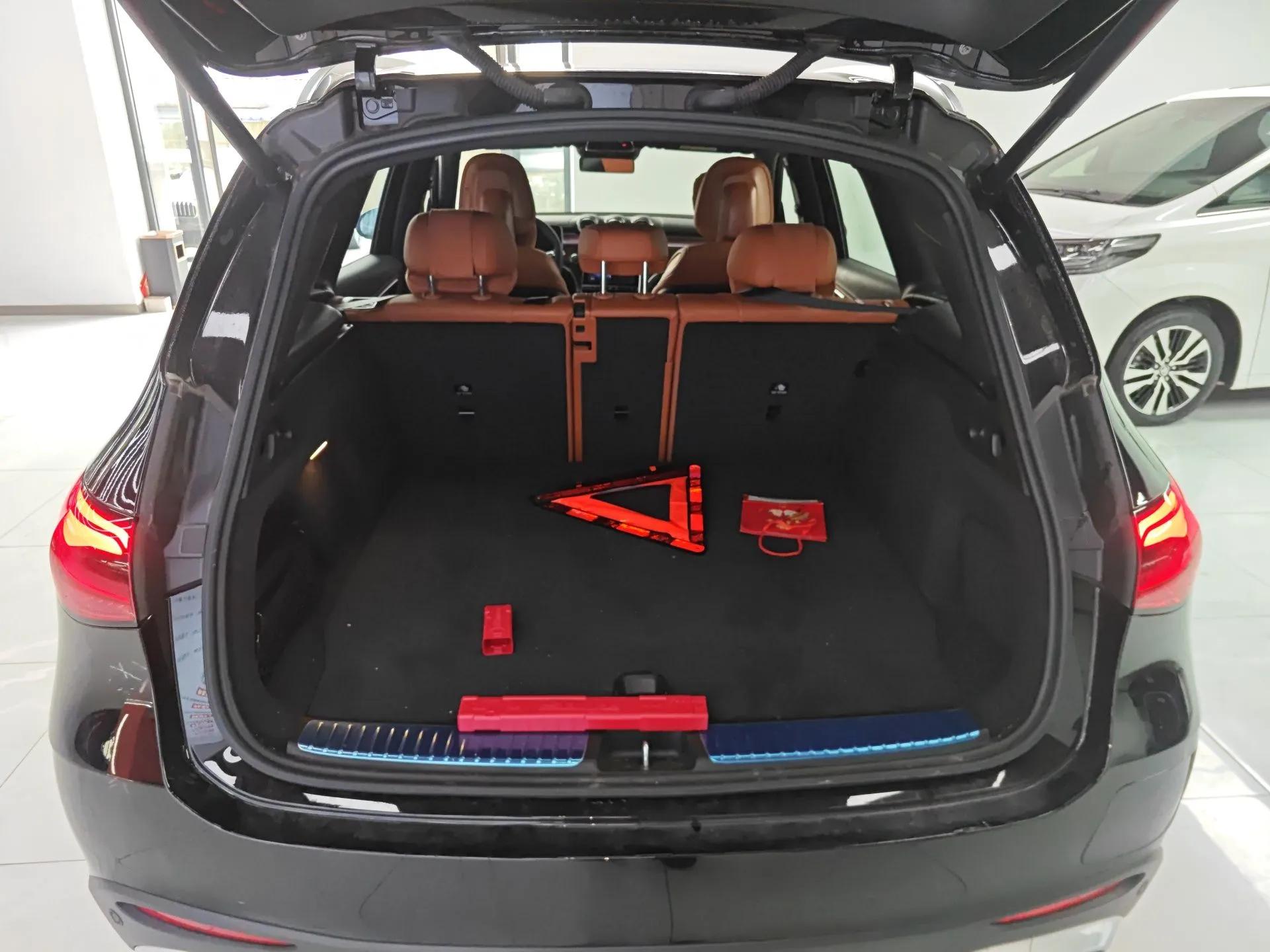Mercedes-Benz GLC New Energy 2025 350 e L 4MATIC Collector's Edition — миниатюра 21