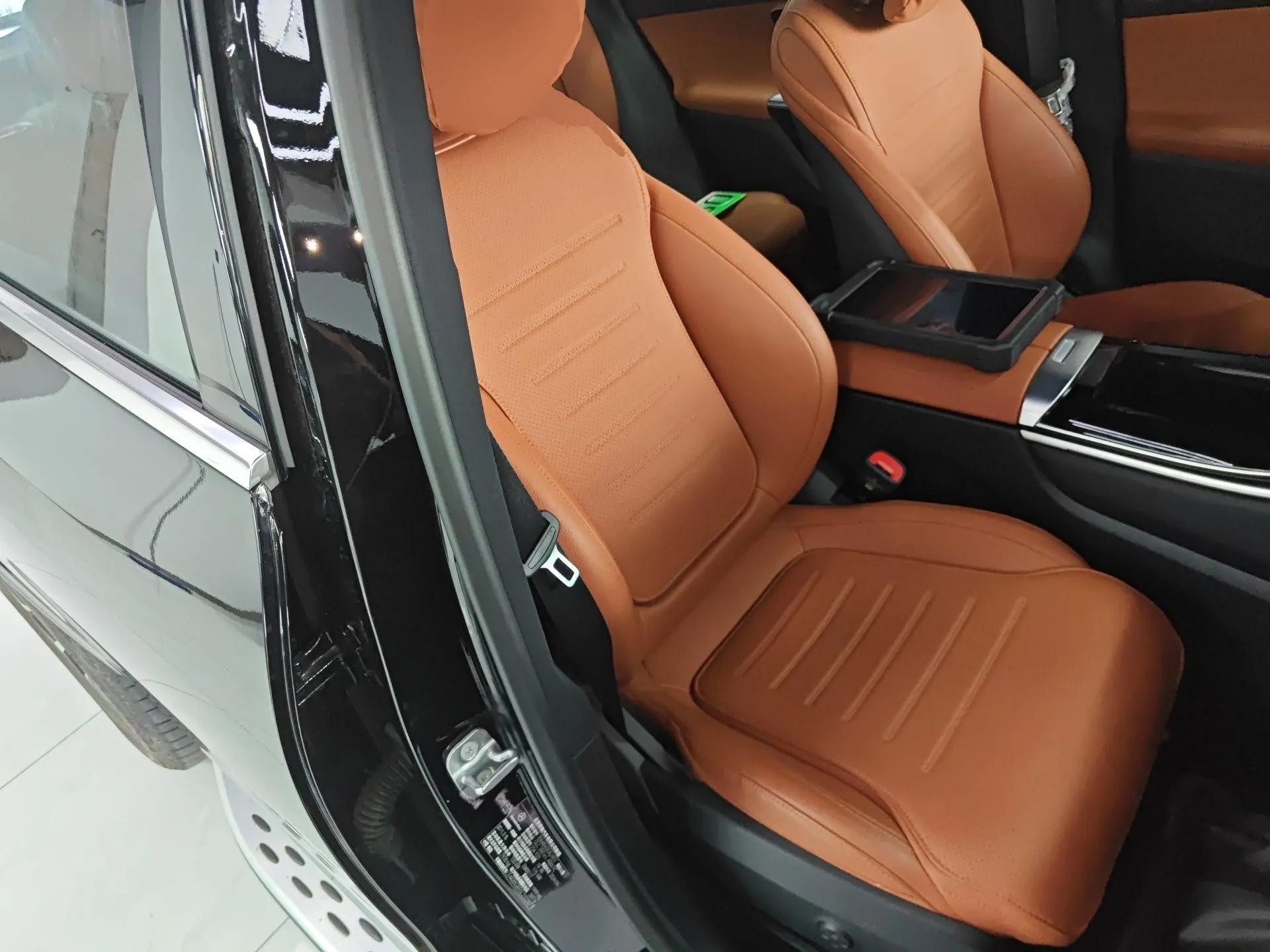 Mercedes-Benz GLC New Energy 2025 350 e L 4MATIC Collector's Edition — миниатюра 23