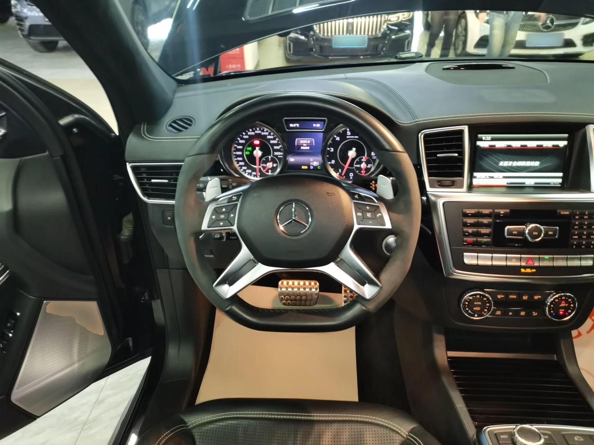 Mercedes-Benz GL-Class AMG 2014 AMG GL 63 — миниатюра 14
