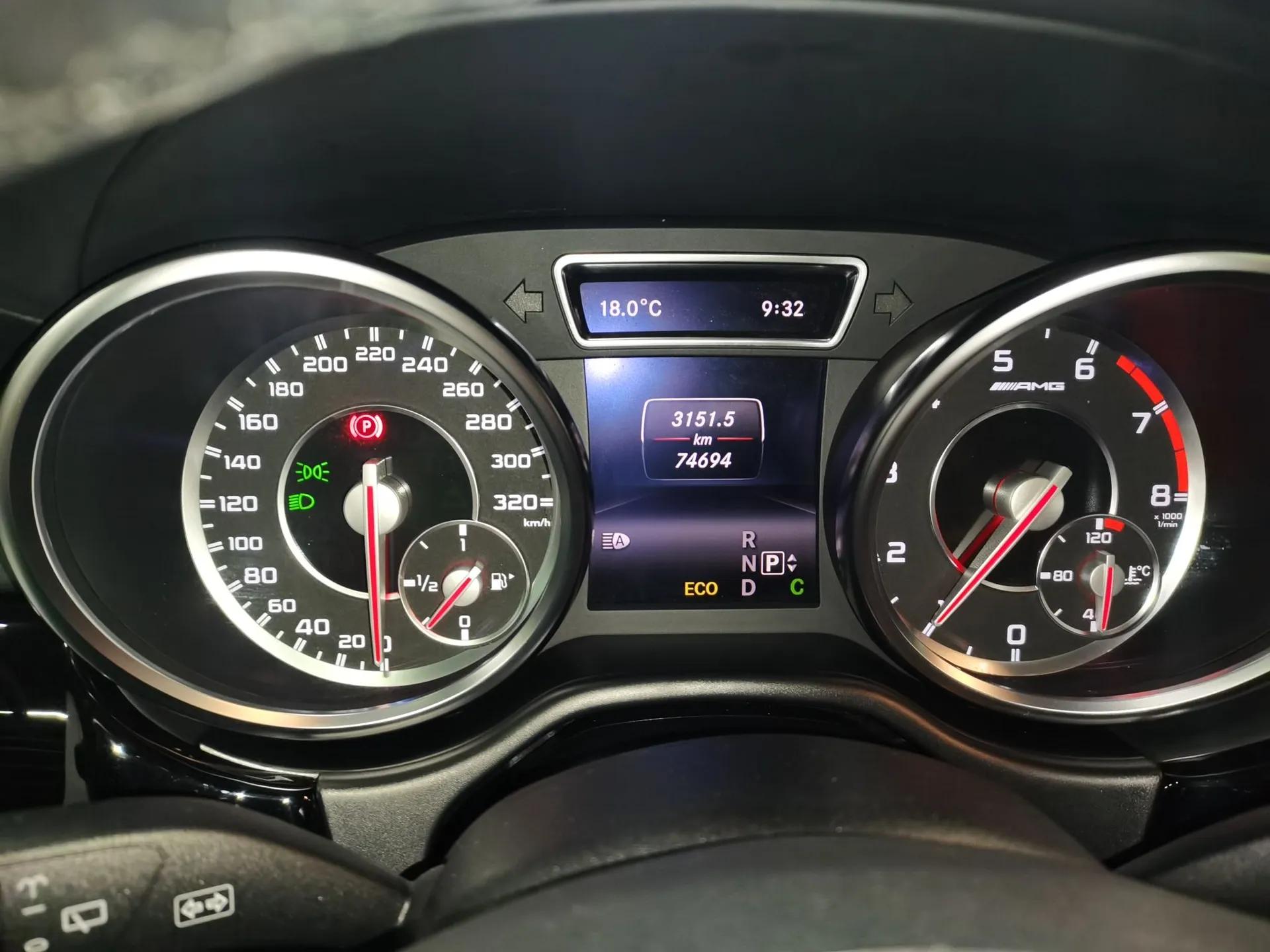Mercedes-Benz GL-Class AMG 2014 AMG GL 63 — миниатюра 15