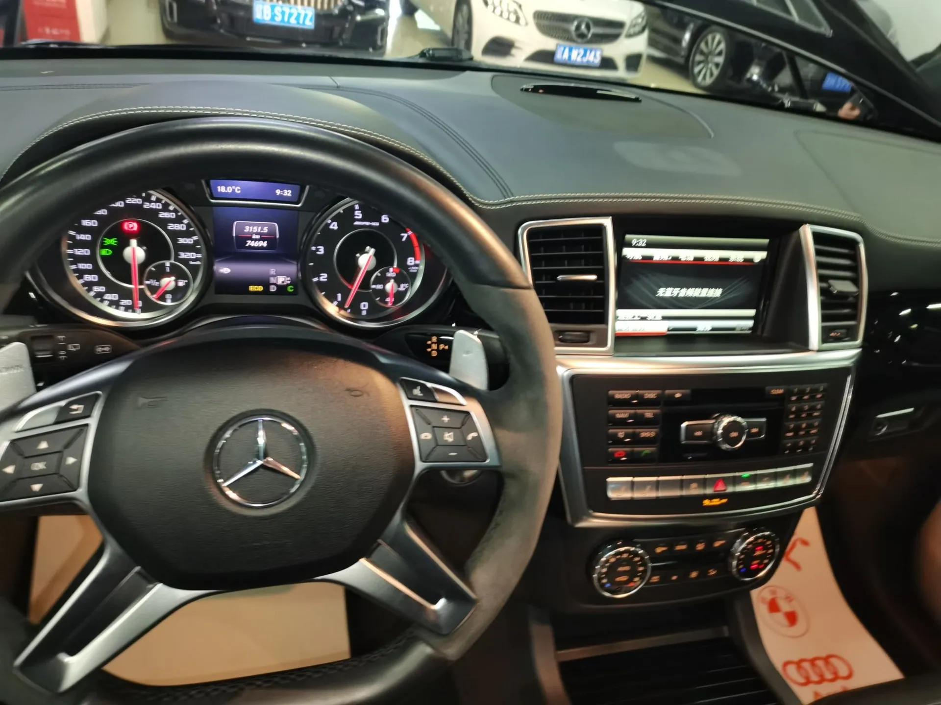 Mercedes-Benz GL-Class AMG 2014 AMG GL 63 — миниатюра 17