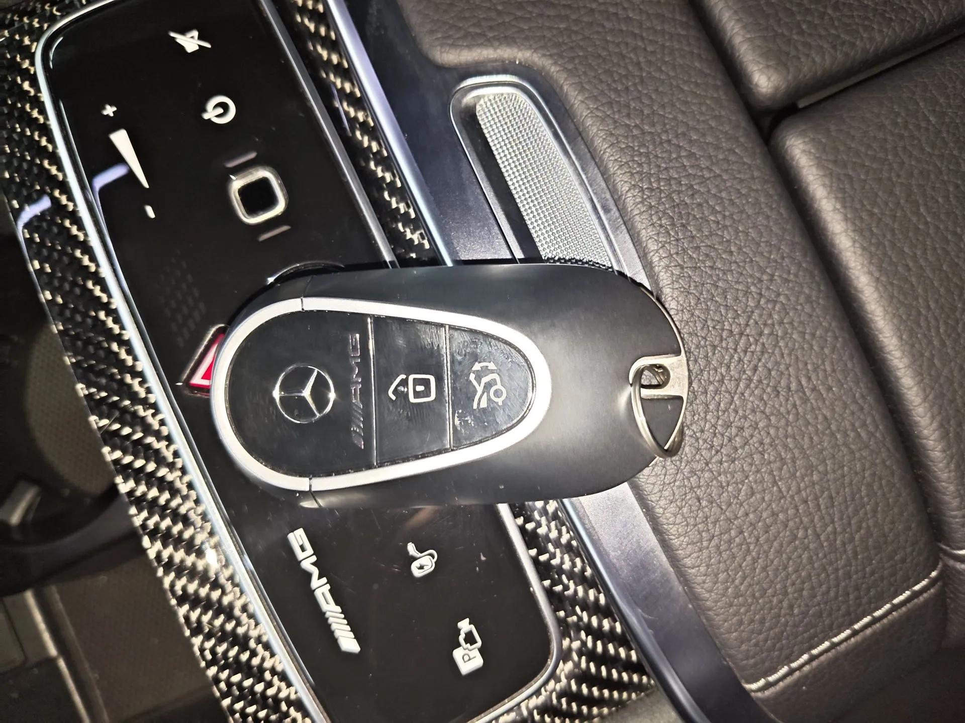 Mercedes-Benz EQE AMG 2023 AMG EQE 53 4MATIC+ — миниатюра 12