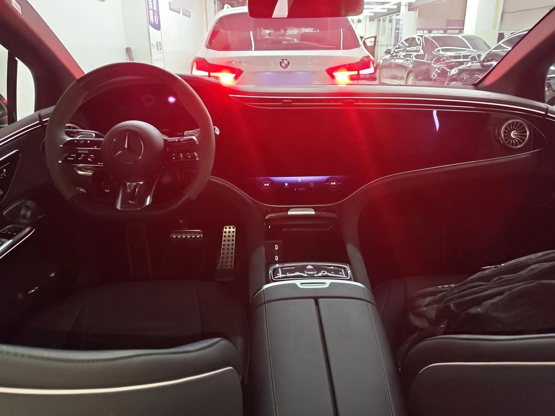 Mercedes-Benz EQE AMG 2023 AMG EQE 53 4MATIC+ — миниатюра 13