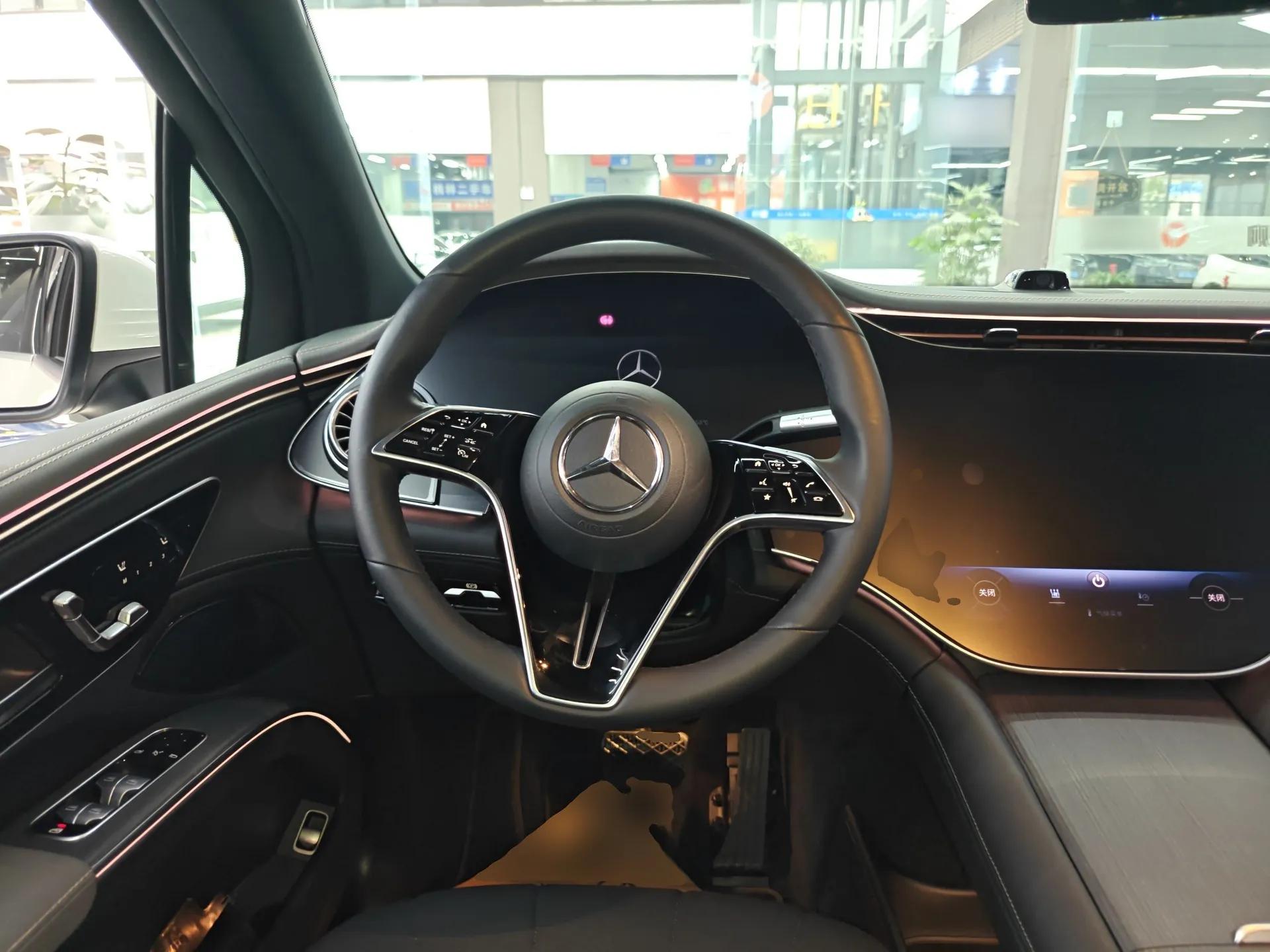 Mercedes-Benz EQS SUV 2023 450+ — миниатюра 13