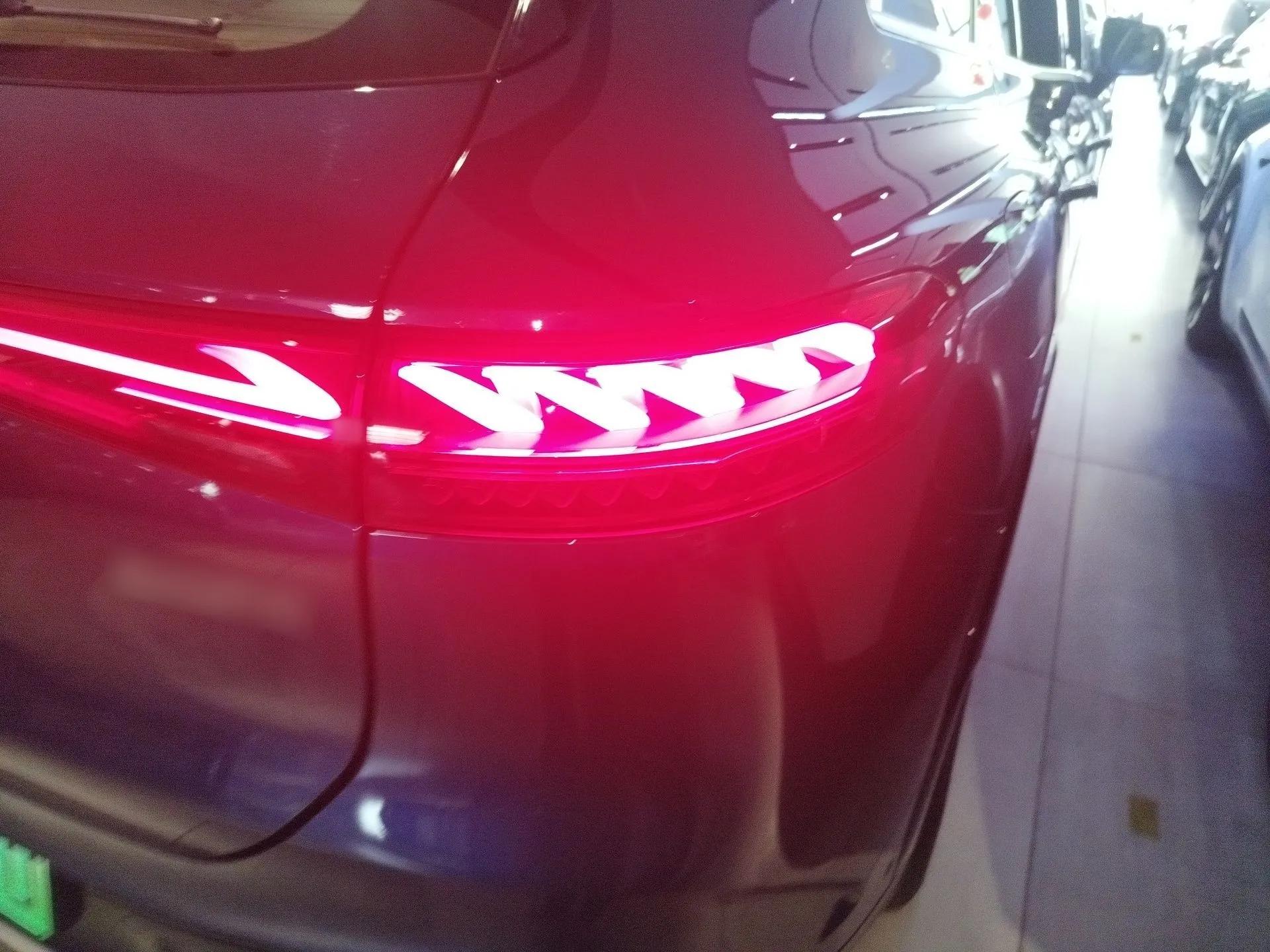 Mercedes-Benz EQS SUV 2023 450 4MATIC Pioneer Edition — миниатюра 7