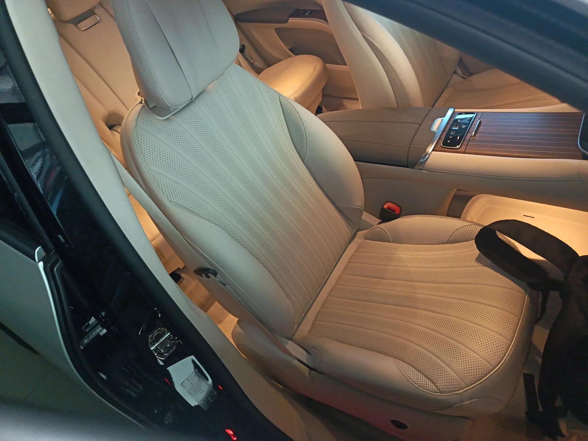 Mercedes-Benz EQS SUV 2023 450 4MATIC Pioneer Edition — миниатюра 23