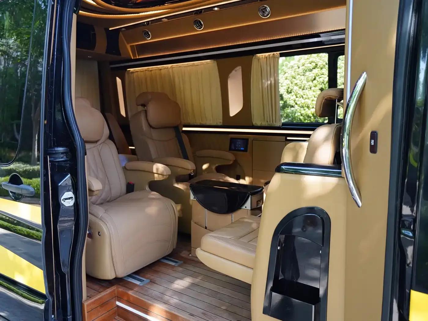 2017 Sprinter 3.5L Luxury Custom Edition — миниатюра 12