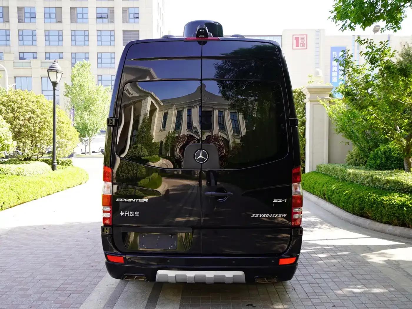 2017 Sprinter 3.5L Luxury Custom Edition — миниатюра 25