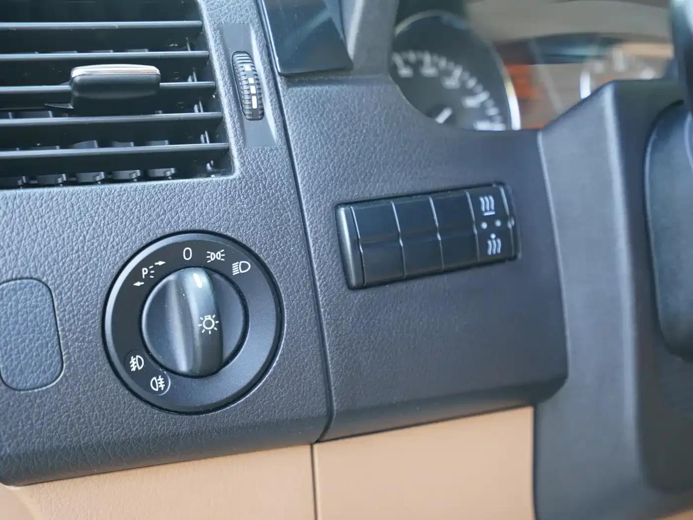 2017 Sprinter 3.5L Luxury Custom Edition — миниатюра 6