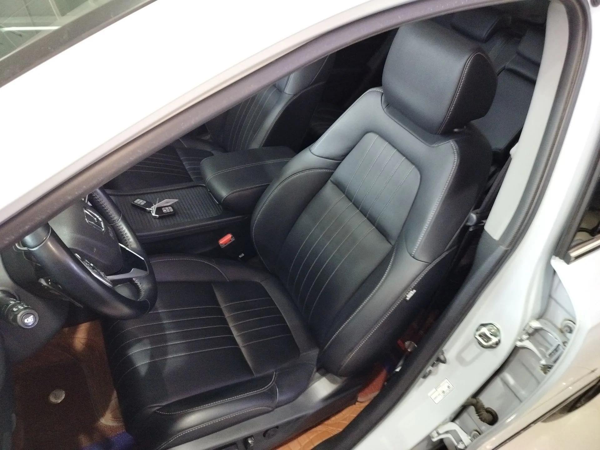 Honda Breeze New Energy 2022 ePHEV Prestige Edition — миниатюра 18