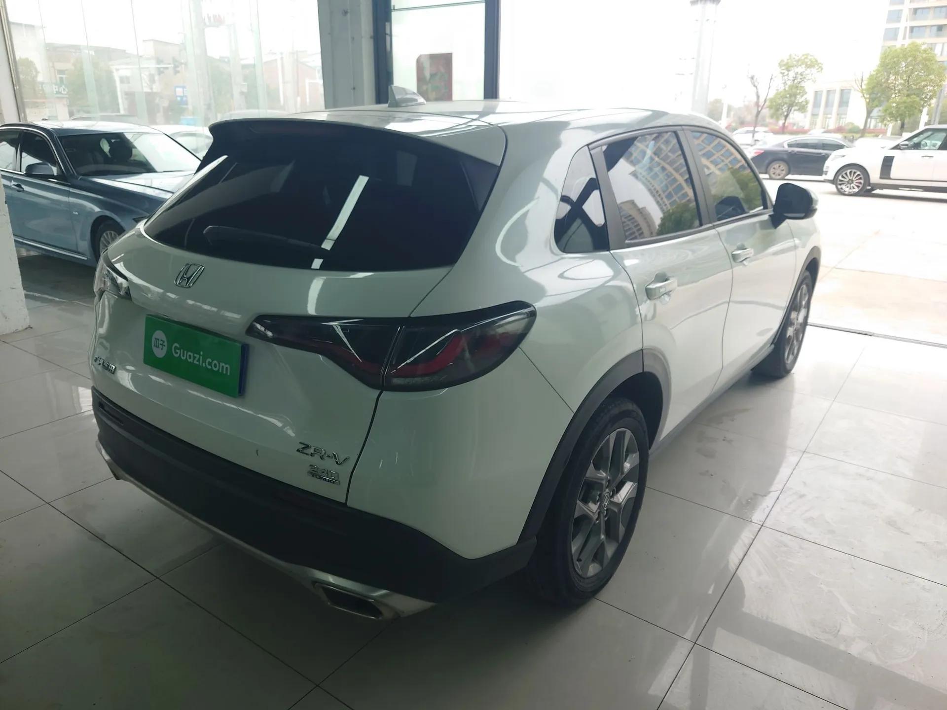 Honda ZR-V 2022 1.5T CVT Luxury Edition — миниатюра 6