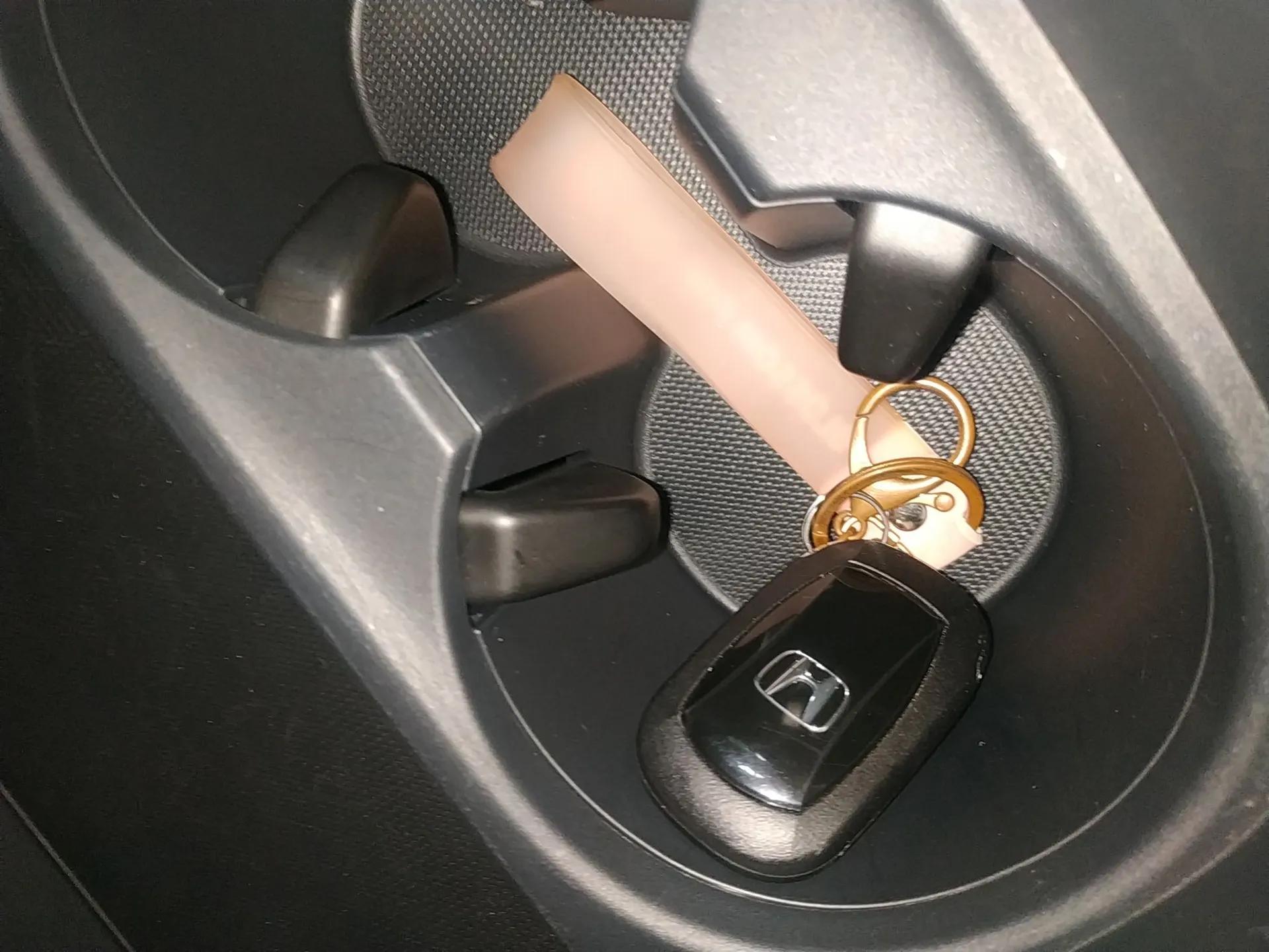 Honda ZR-V 2022 1.5T CVT Elite Edition — миниатюра 12