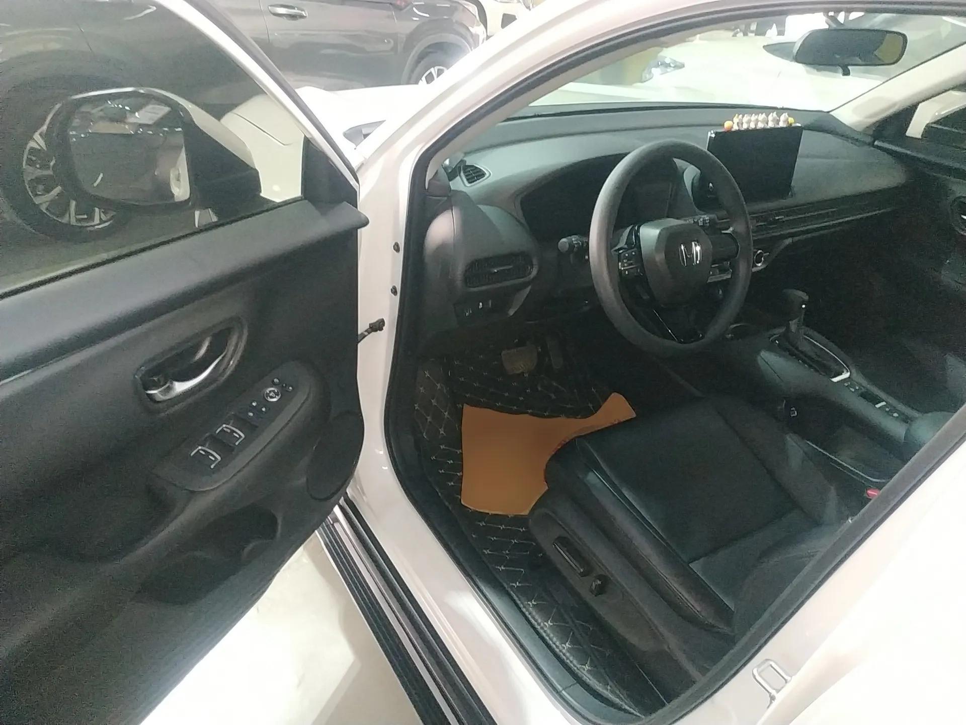 Honda ZR-V 2022 1.5T CVT Elite Edition — миниатюра 19