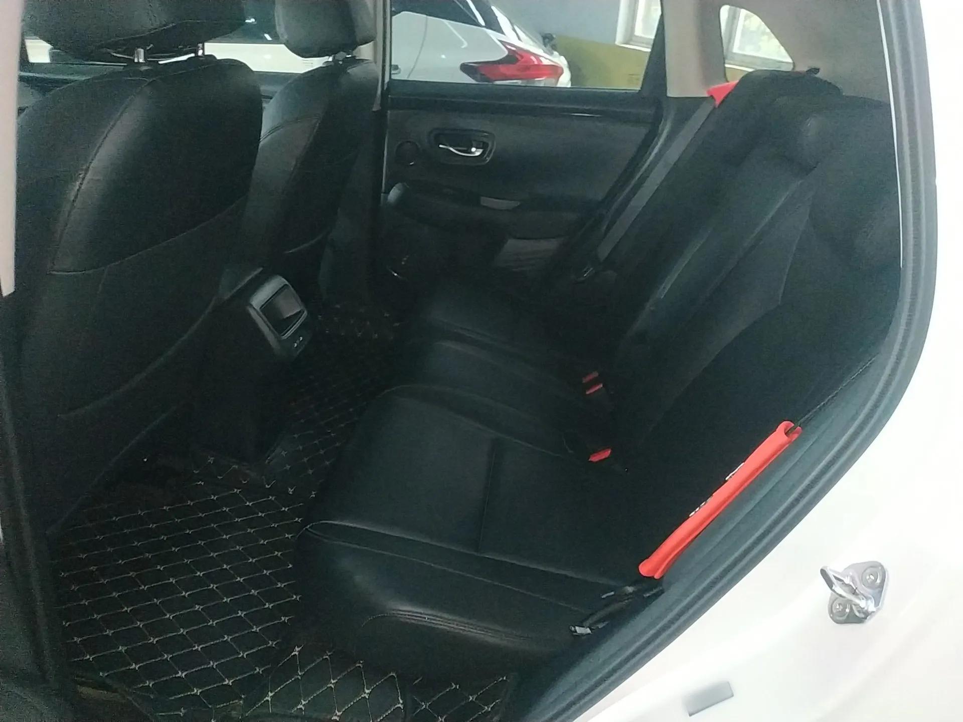 Honda ZR-V 2022 1.5T CVT Elite Edition — миниатюра 20