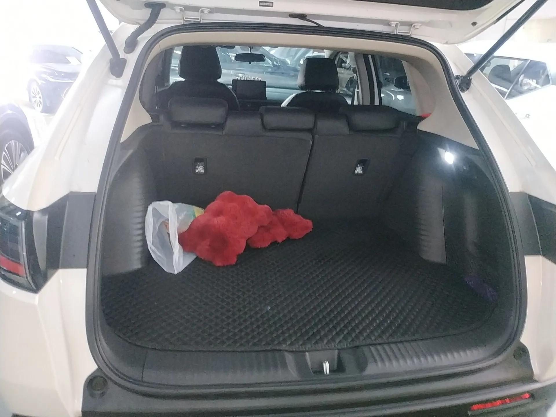 Honda ZR-V 2022 1.5T CVT Elite Edition — миниатюра 22